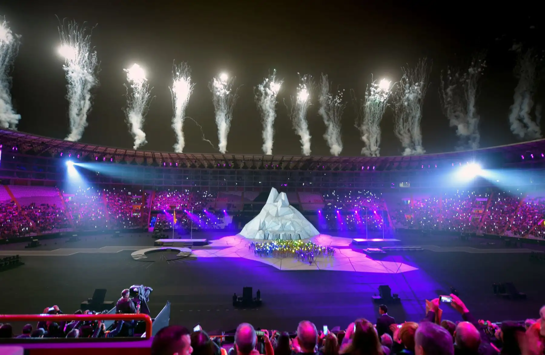 Vista general de la ceremonia de apertura de los Juegos Panamericanos de Lima 2019 en el Estadio Nacional de Lima, el 26 de julio de 2019. Los Juegos Panamericanos se extienden hasta el 11 de agosto. AFP