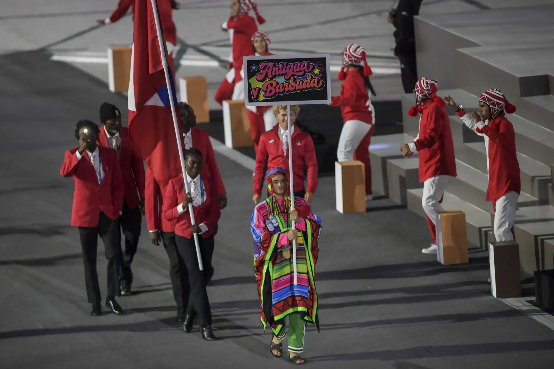 Miembros de la delegación de Antigua y Barbuda participan en el Desfile de las Naciones durante la ceremonia de apertura de los Juegos Panamericanos de Lima 2019 en el Estadio Nacional de Lima.Foto:AFP