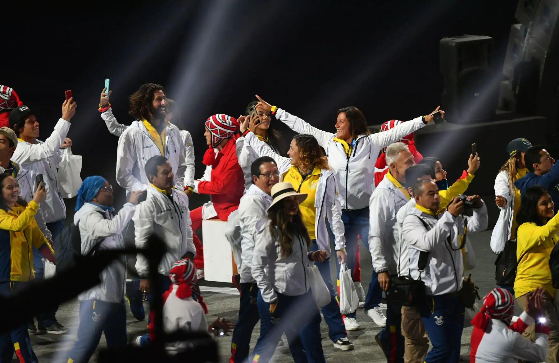 Miembros de la delegación de Ecuador participan en el Desfile de las Naciones durante la ceremonia de apertura de Lima 2019.Foto:AFP