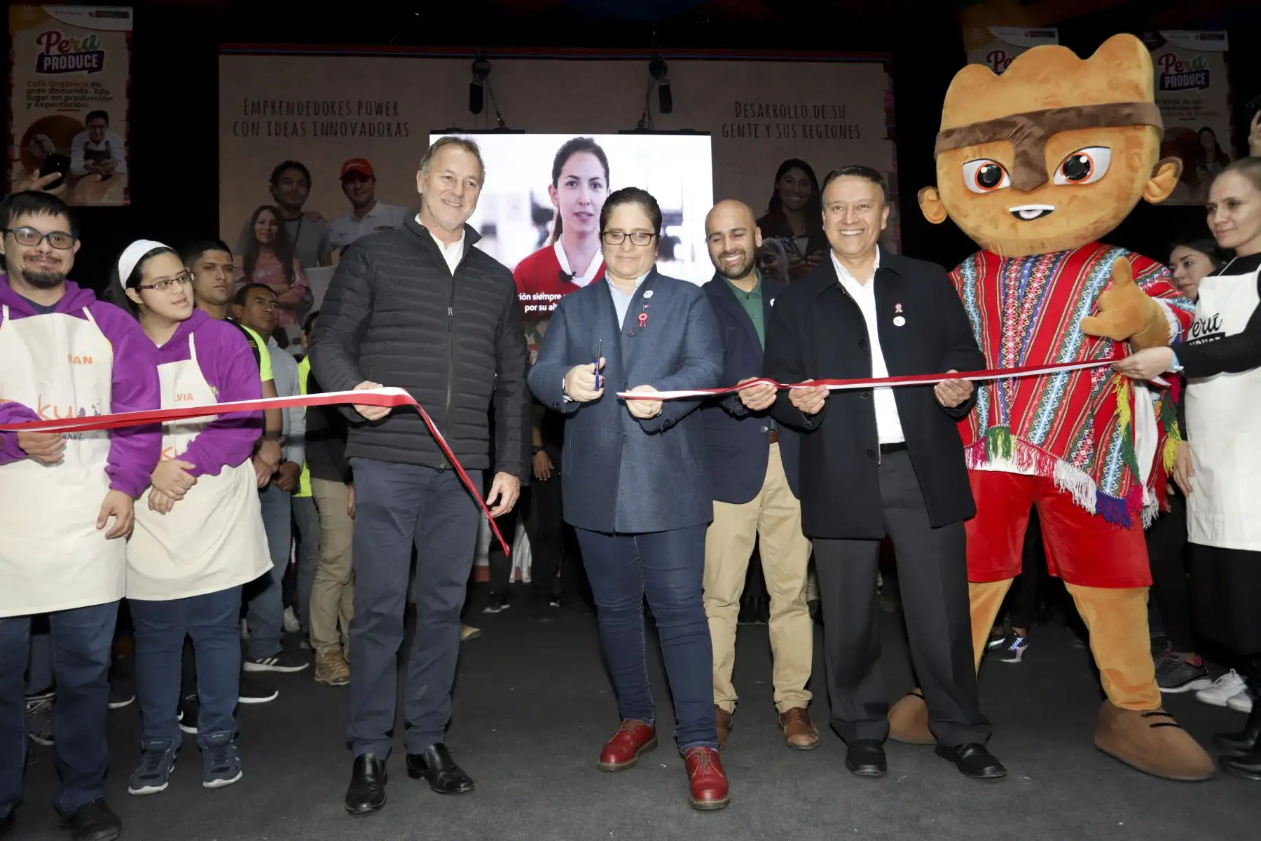 Jorge Muñoz Alcalde de Lima y  Lucia Ruiz, Ministra del Ambiente inauguran el evento Culturaymi Lima 2019, programa cultural que se realiza en el parque de la Exposición.
Foto: ANDINA/Jorge Tello