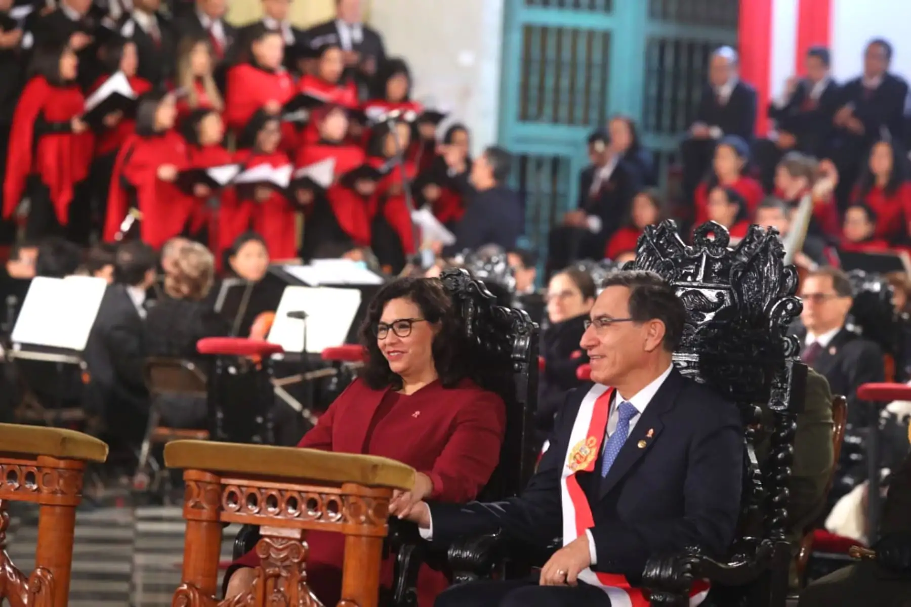 Presidente Martín Vizcarra, junto a la primera dama, Maribel Díaz, asiste a la misa solemne y tedeum por el 198.° aniversario de la Independencia del Perú.Foto:ANDINA/Presidencia