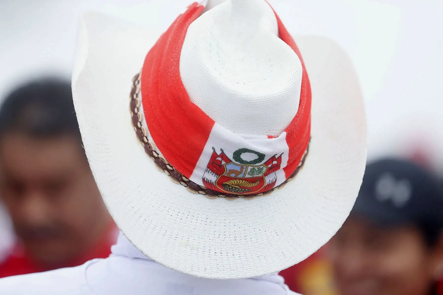 Más de un centenar de atletas de Lima suben al cerro San Cristóbal por Fiestas Patrias. Foto: ANDINA/Josue Ramos