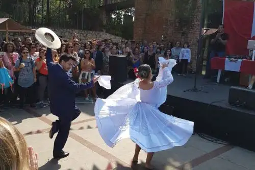 El miércoles 27 de julio habrá una presentación de marinera en formato flashmob en la plaza Duca d