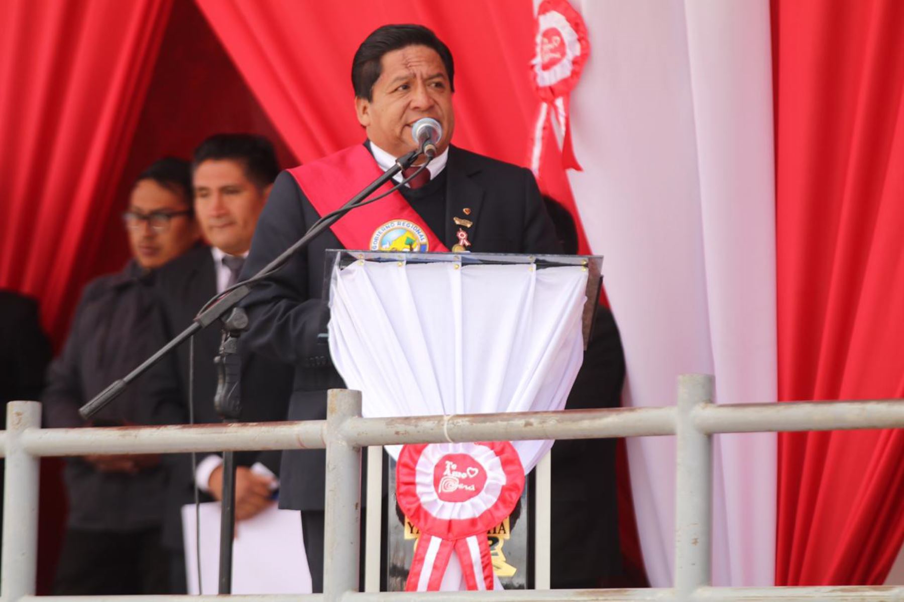 El gobernador regional de Pasco, Pedro Ubaldo Polinar, saludó la propuesta de adelantar las elecciones generales a julio del 2020.
