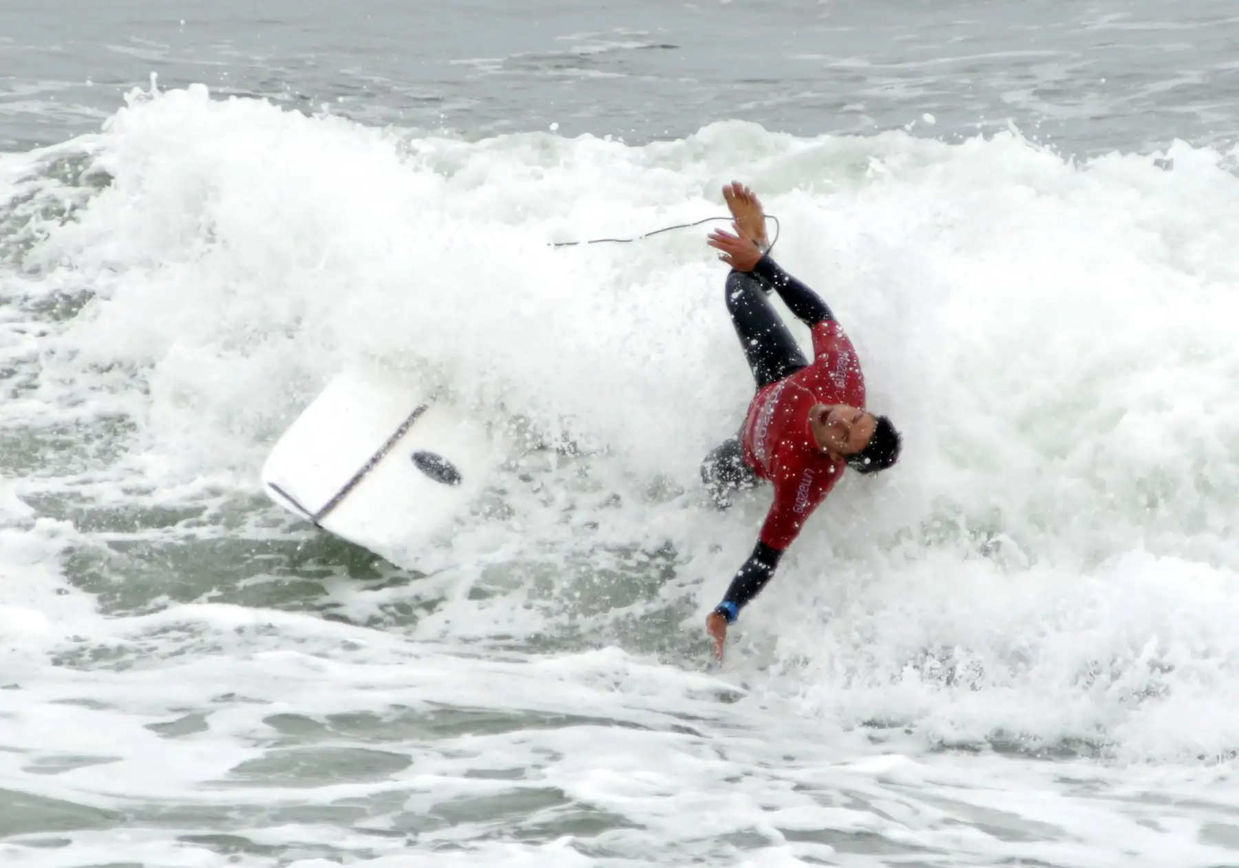 Piccolo Clemente participa en surf,  categoría longboard, pasa a la siguiente fase y mantiene sus  posibilidades de ganar una medalla en los Juegos Panamericanos 2019.
Foto: Lima 2019