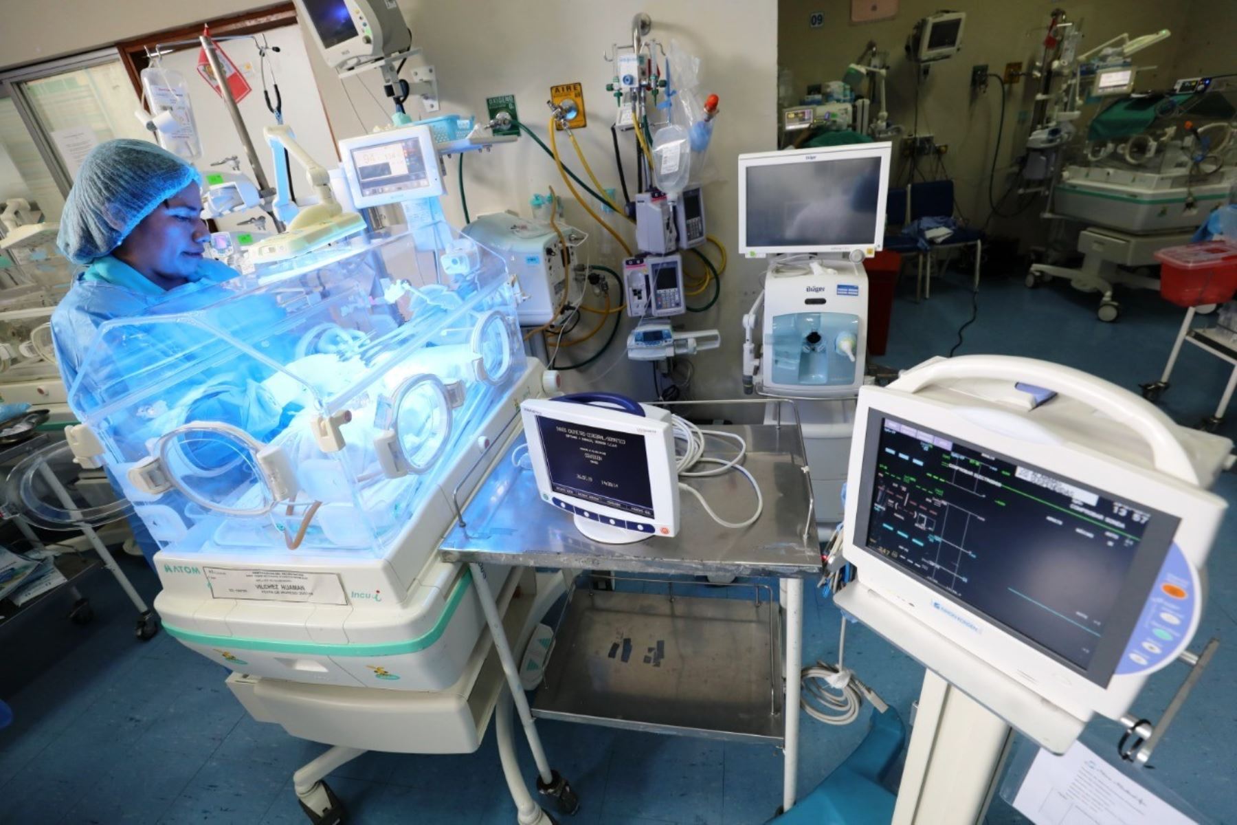 Hospital Sabogal inaugura modernas incubadoras para atención a recién nacidos. Foto: ANDINA/Difusión.