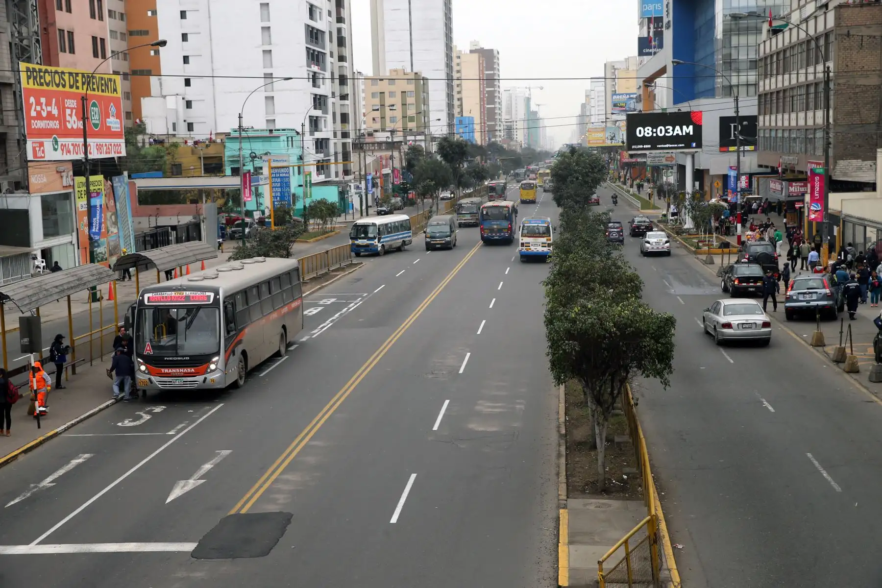 Av. Brasil queda ordenada tras trabajos de limpieza luego del desfile cívico militar. Foto: ANDINA/Norman Córdova