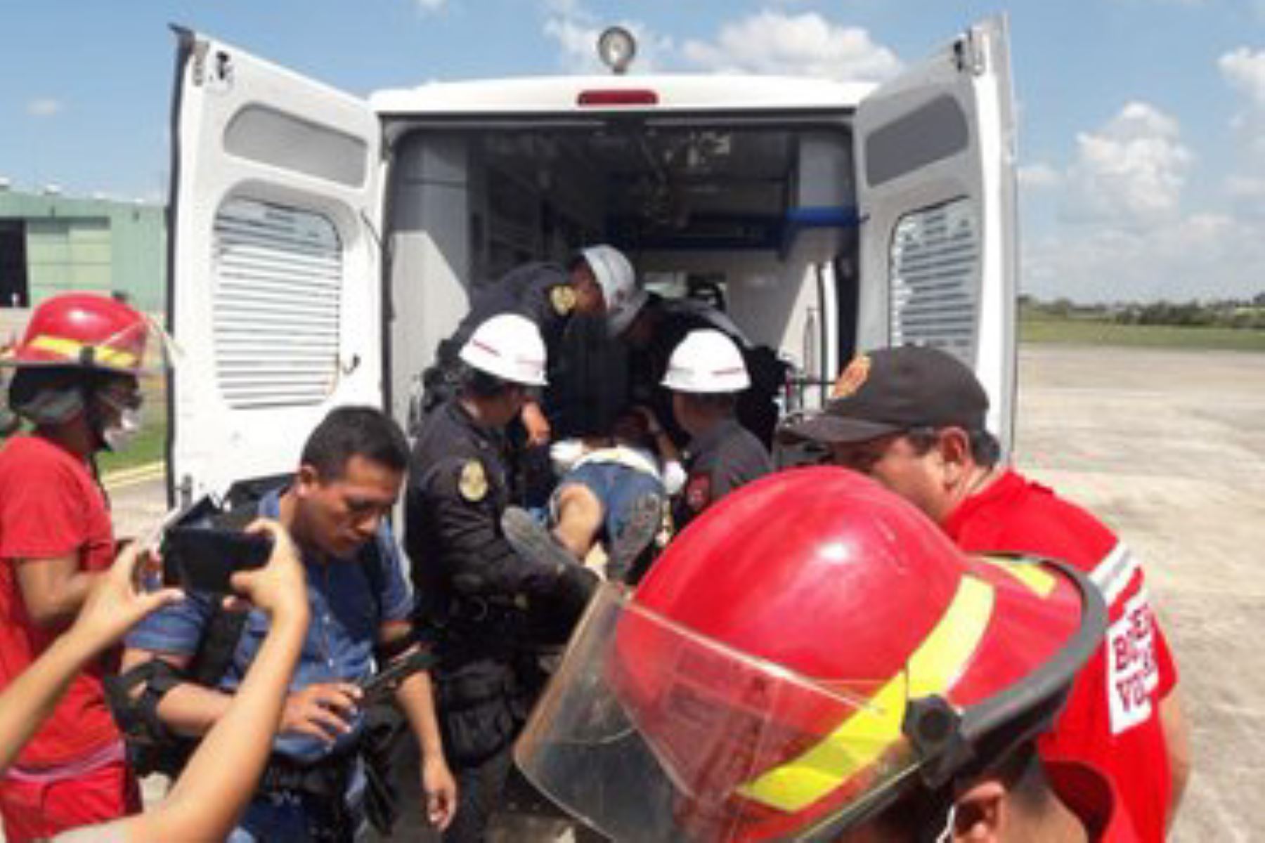 El Centro de Operaciones de Emergencia Nacional informó que una avioneta cayó en Pucallpa, región Ucayali.