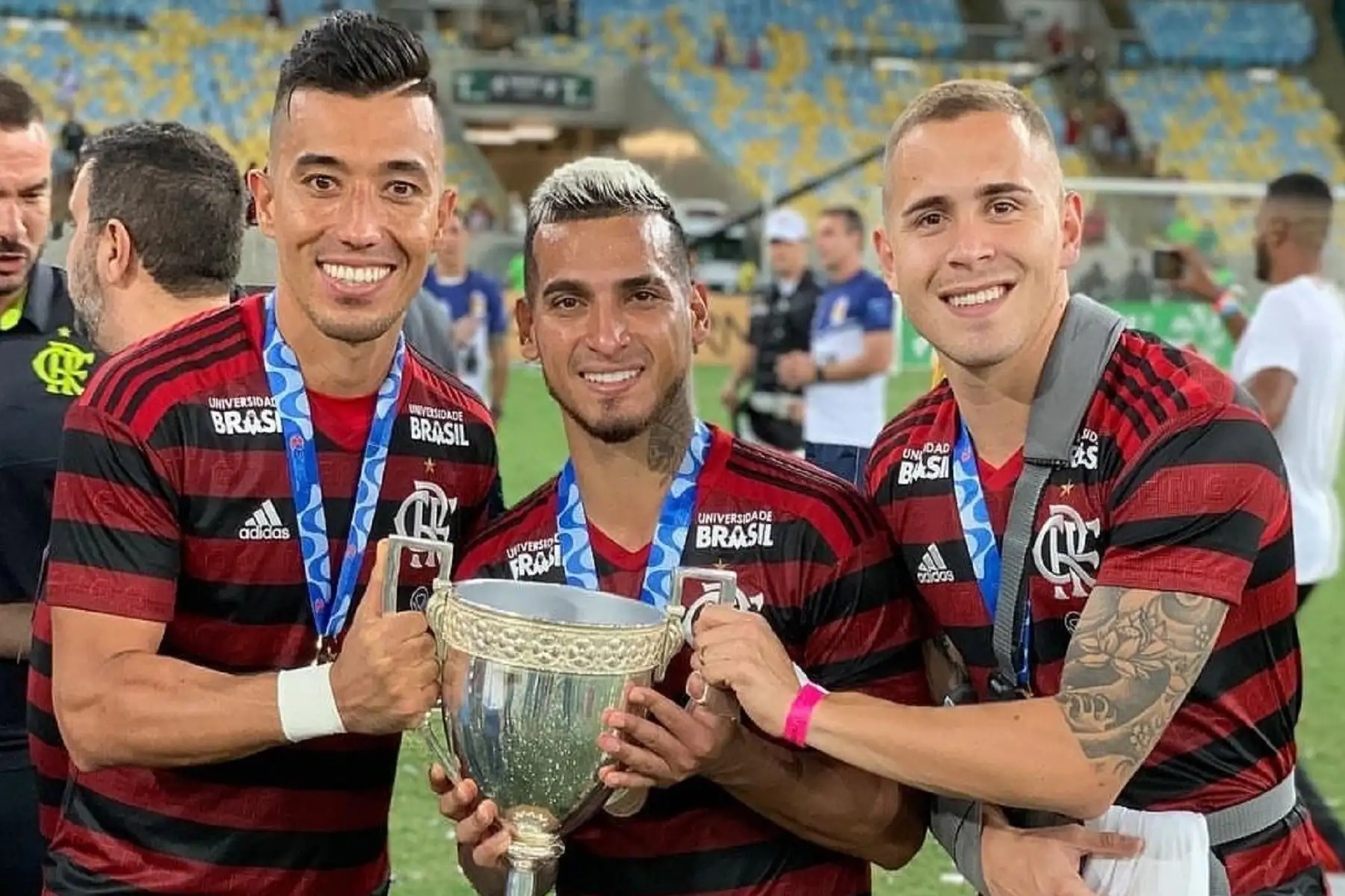 Miguel Trauco jugó dos años y medio en Flamengo. Foto: Twitter/Flamengo