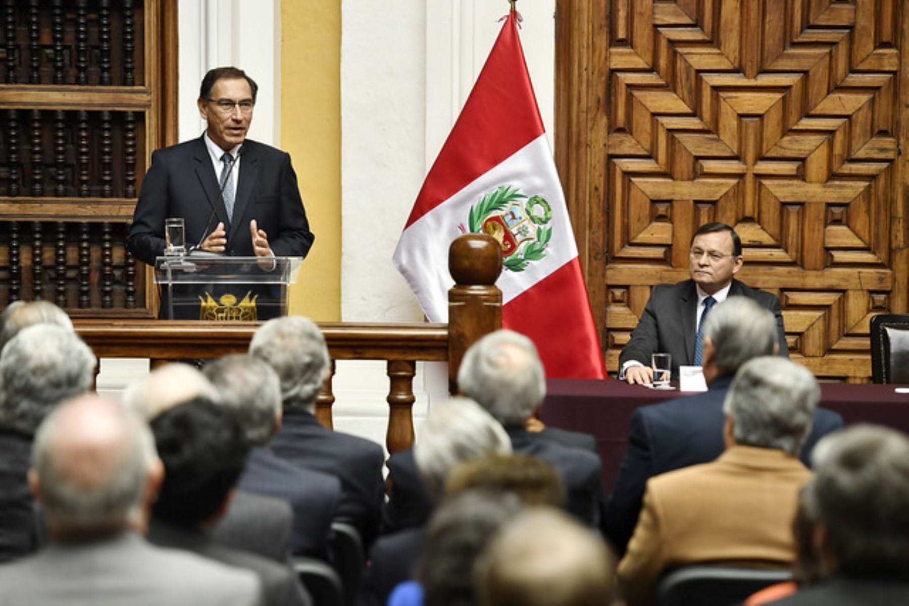 Presidente Martín Vizcarra participa en ceremonia por el Día del Ministerio de Relaciones Exteriores, junto al canciller Néstor Popolizio.