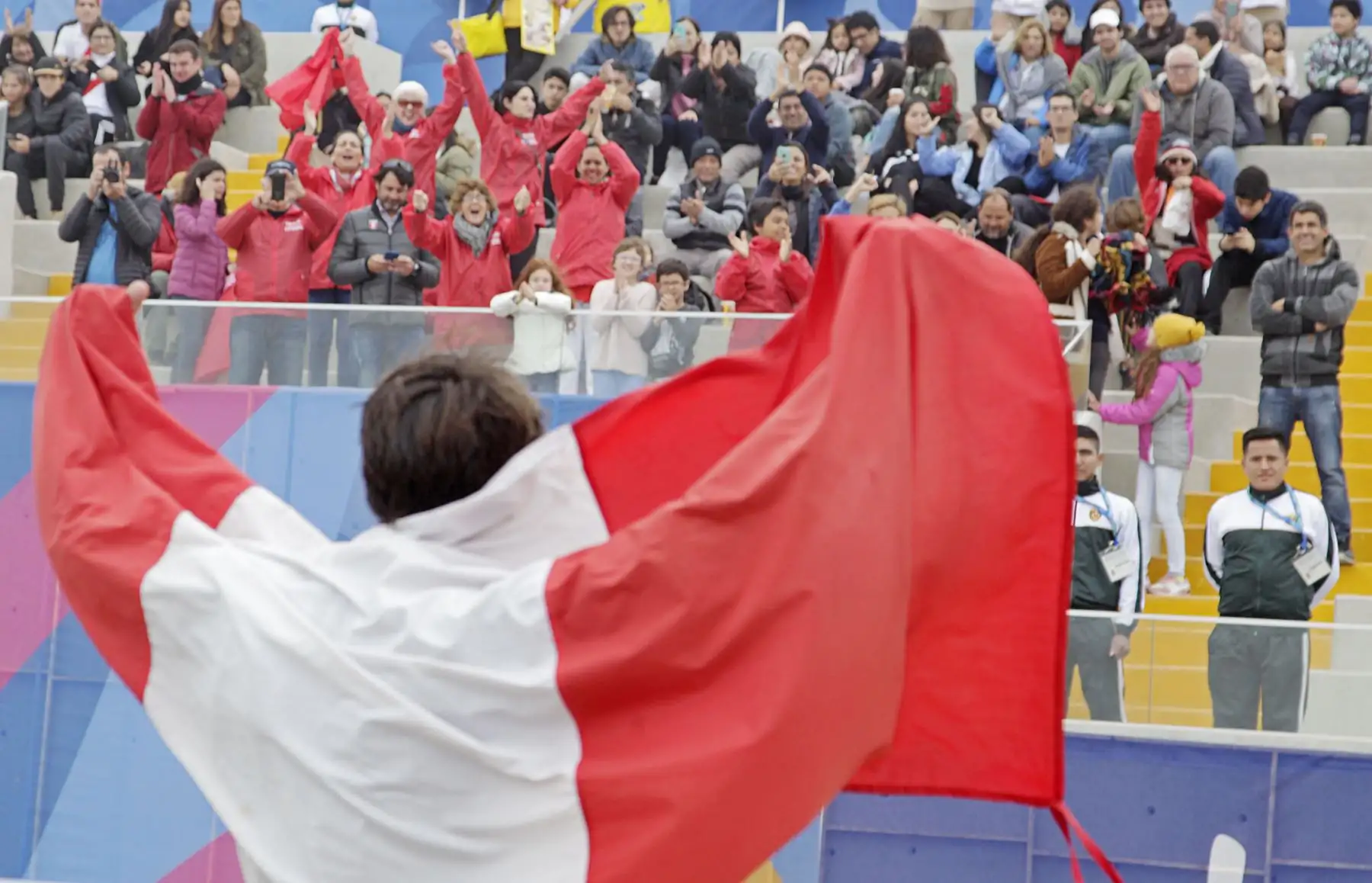 El surfista obtuvo la medalla de bronce en Surf, en la especialidad SUP. Con este logro, el Perú obtiene su primera presea Panamericana en este exigente deporte. Foto: ANDINA/ Lima 2019