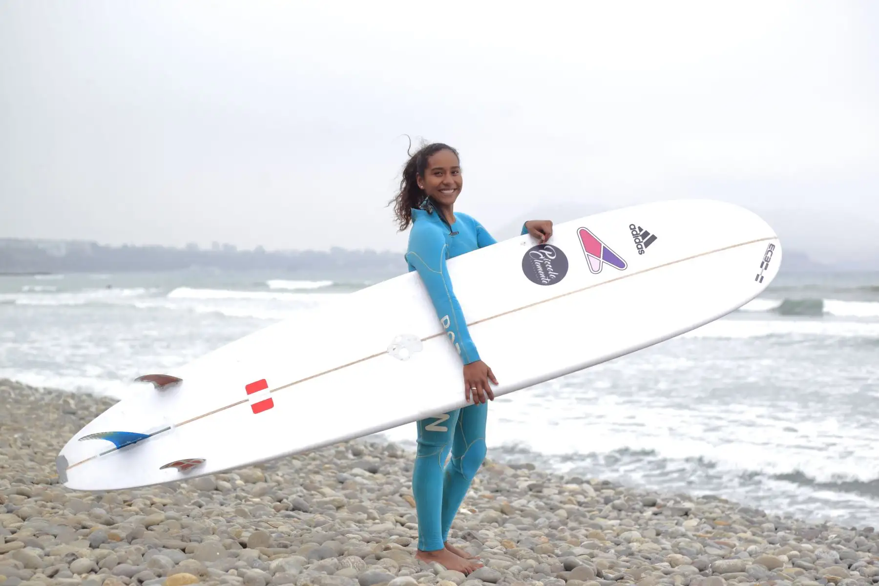 Surfista Mafer Reyes sigue brillando y asegura más medallas  en los Juegos Panamericanos Lima 2019.
Foto: Lima 2019