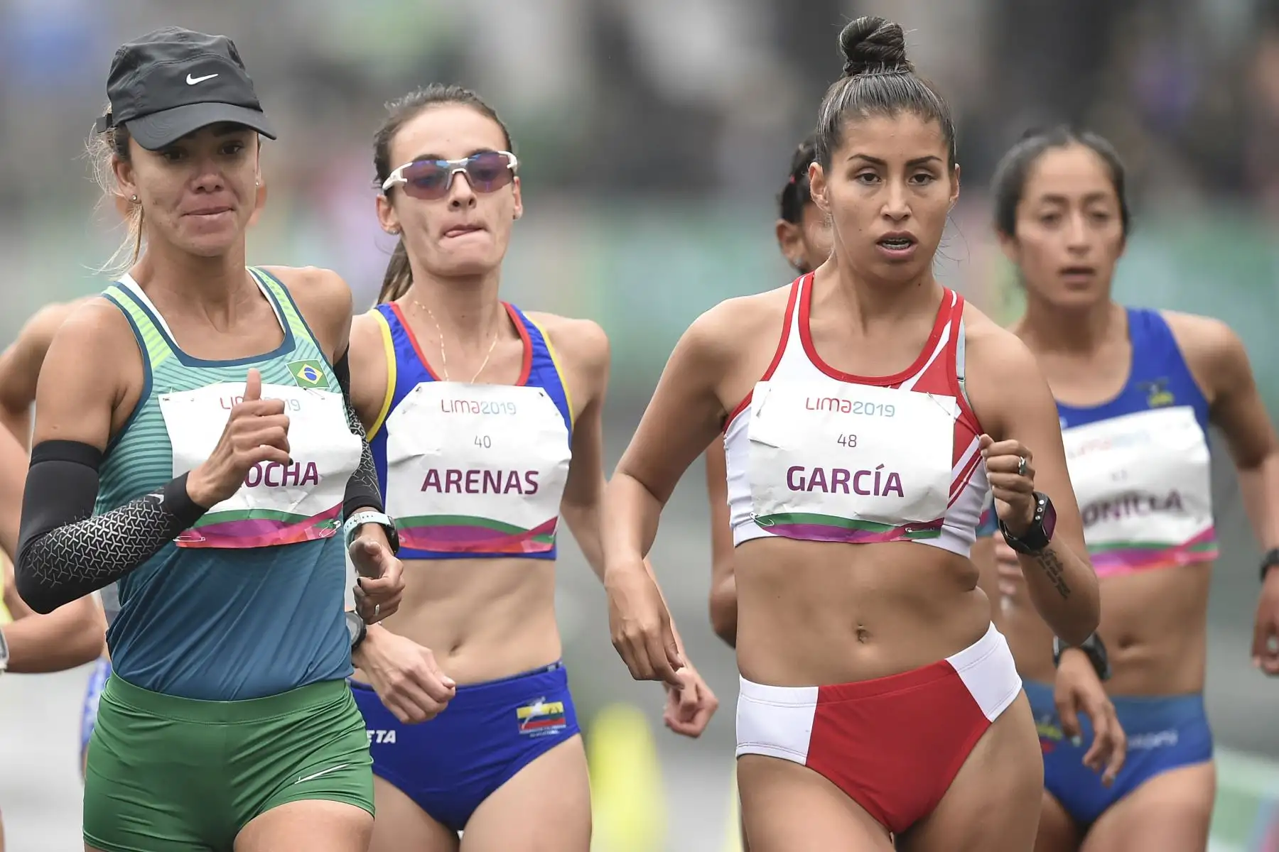 La peruana Gabriela García compite en la carrera final femenina de 20 km a pie durante los Juegos Panamericanos de Lima 2019 en Lima el 4 de agosto de 2019. 
Foto:AFP