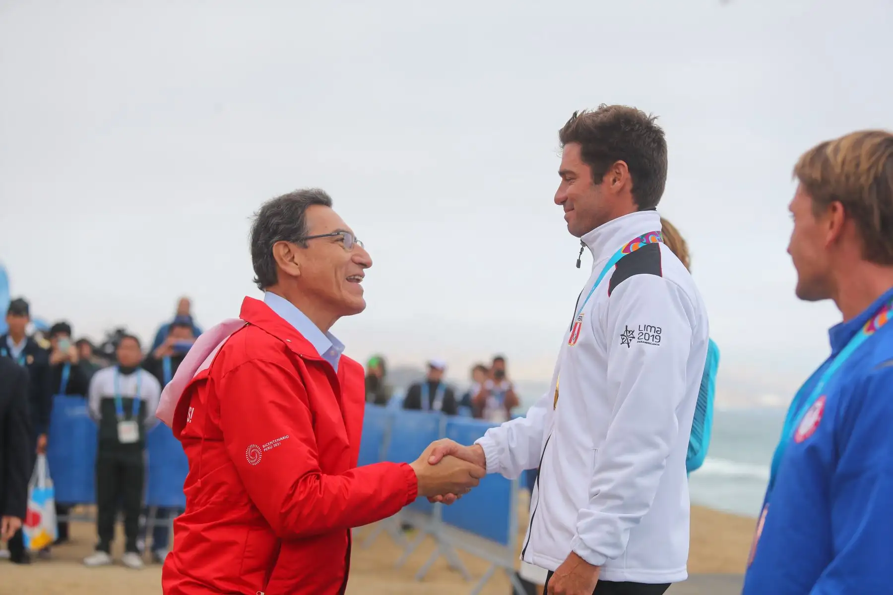 Presidente Martín Vizcarra participó en la ceremonia de premiación a los medallistas peruanos en la disciplina de surf.Foto: ANDINA/Prensa Presidencia