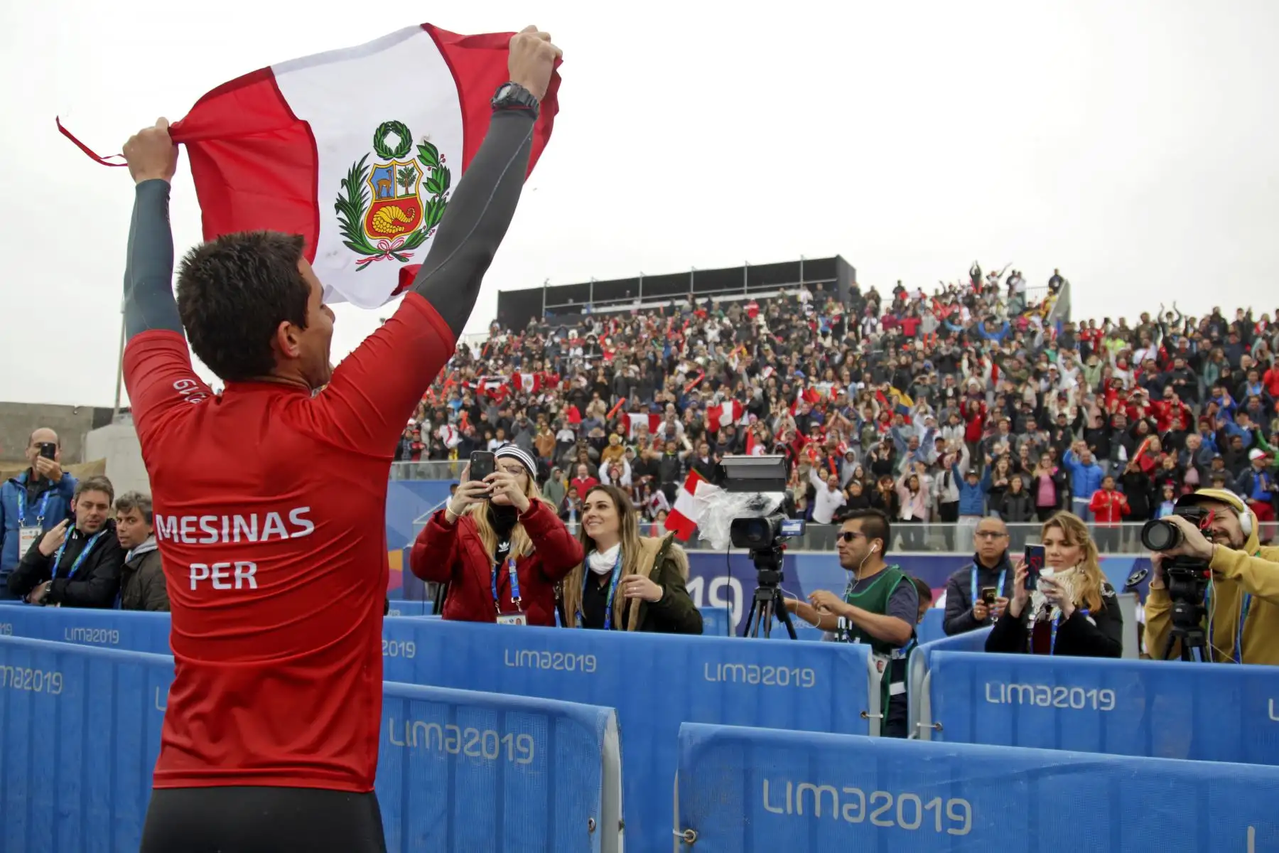 Presidente Martín Vizcarra participó en la ceremonia de premiación a los medallistas peruanos en la disciplina de surf.Foto: ANDINA/LIMA 2019