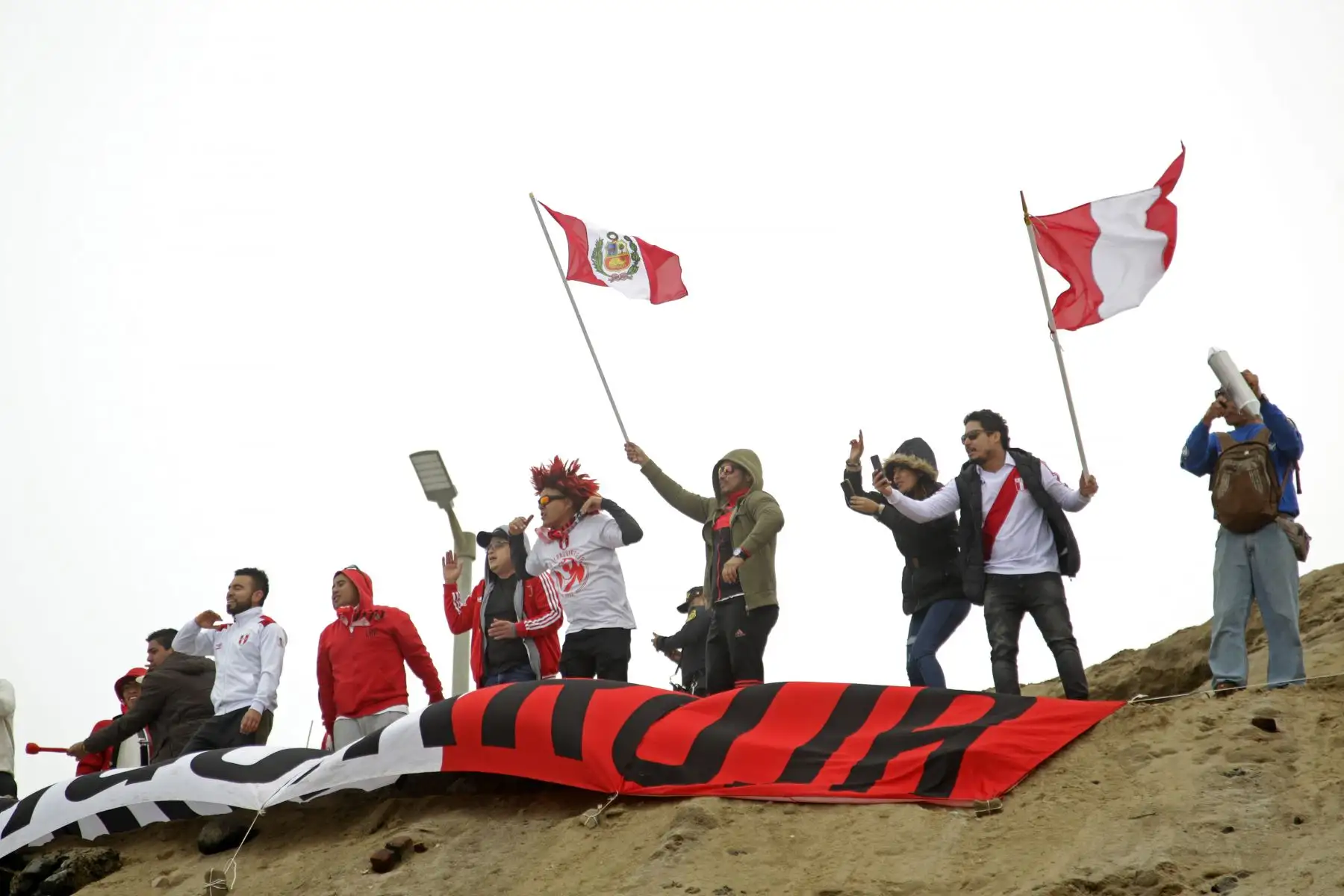 Presidente Martín Vizcarra participó en la ceremonia de premiación a los medallistas peruanos en la disciplina de surf.Foto: ANDINA/LIMA 2019