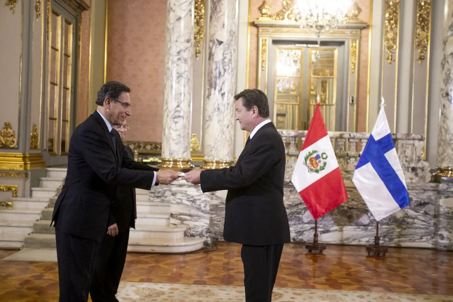 Presidente Martín Vizcarra recibe cartas credenciales del embajador de Finlandia, Jukka Tapio Pietikäinen.
Foto: ANDINA/Prensa Presidencia