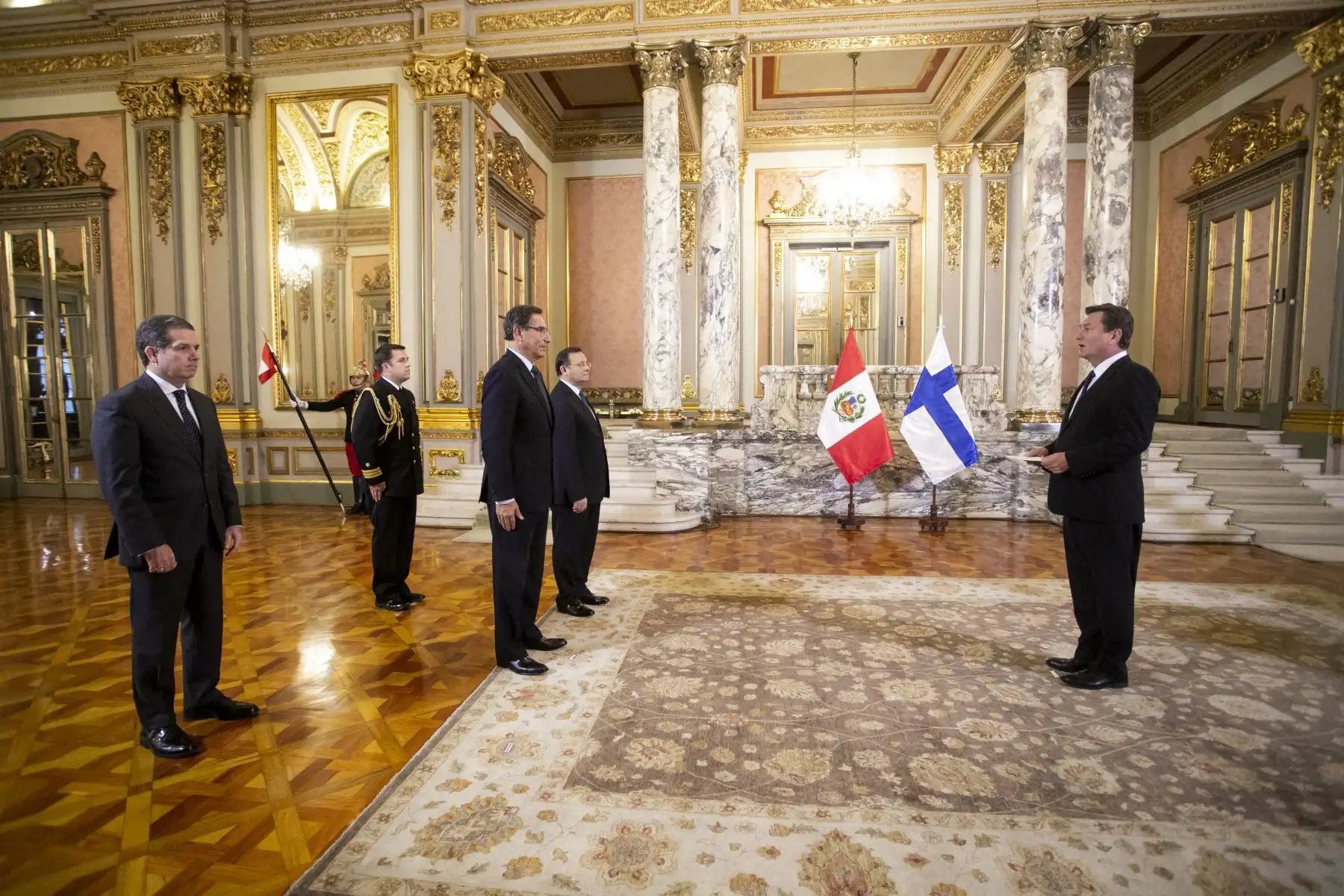 Presidente Martín Vizcarra recibe cartas credenciales del embajador de Finlandia, Jukka Tapio Pietikäinen.
Foto: ANDINA/Prensa Presidencia