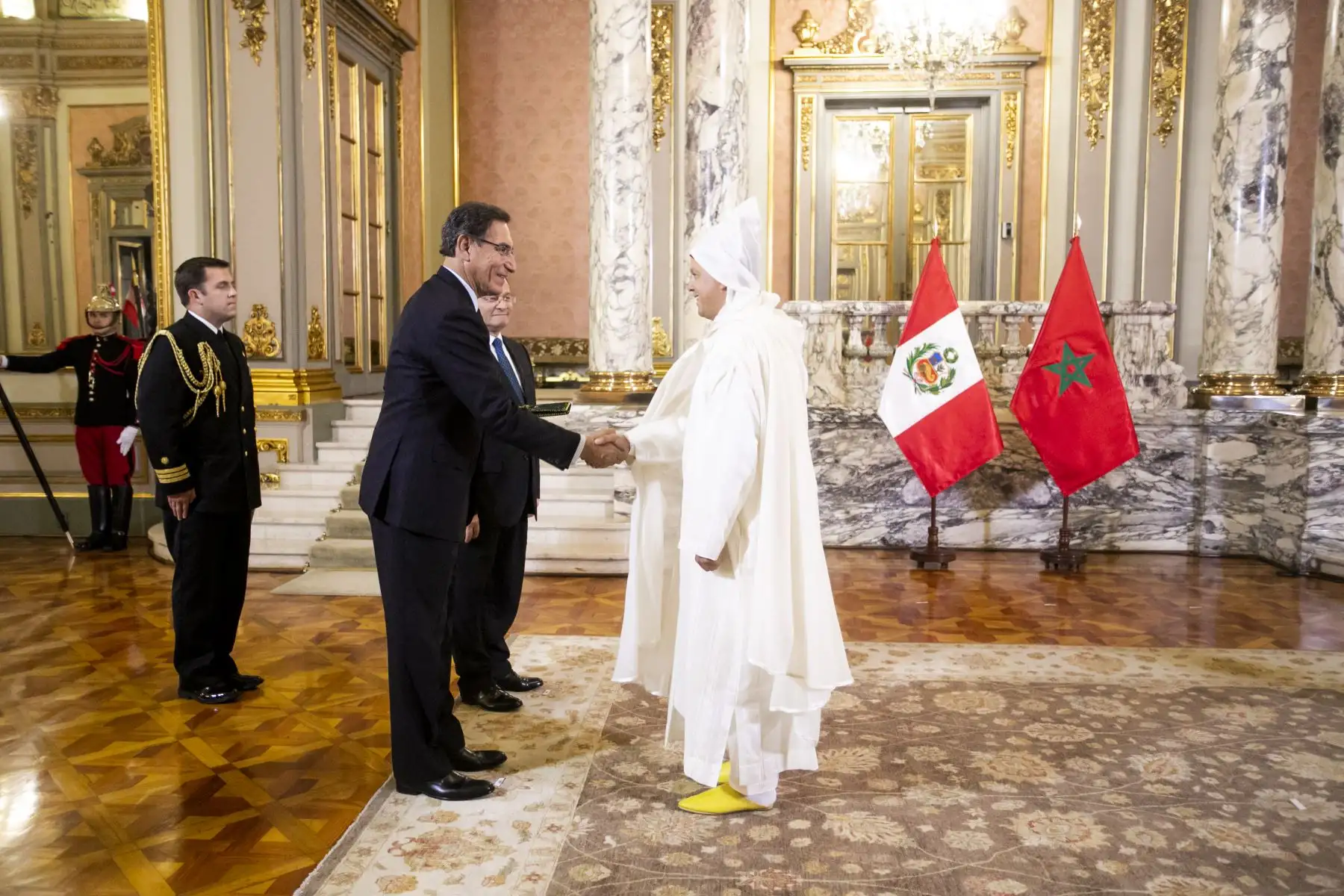 Presidente Martín Vizcarra recibe cartas credenciales del embajador de Marruecos,Amin Chaoudri.
Foto: Cancillería del Perú