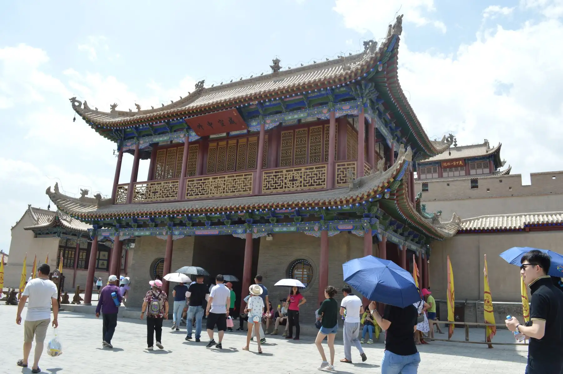 China extends visa-free entry for Peruvians