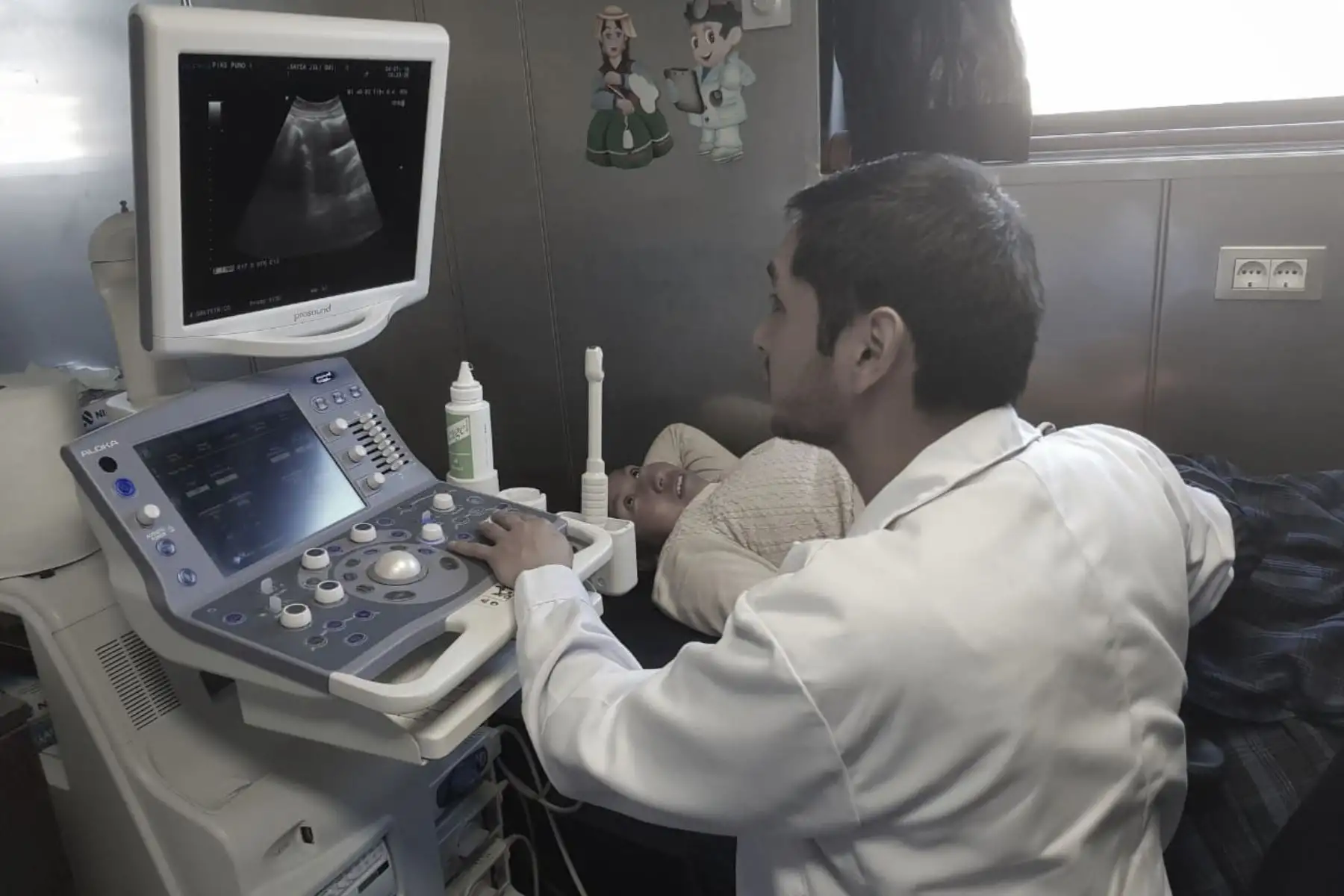 Gestantes quechuas y aimaras recibieron atención de salud durante campaña de acción social de PIAS Lago Titicaca en Puno.
