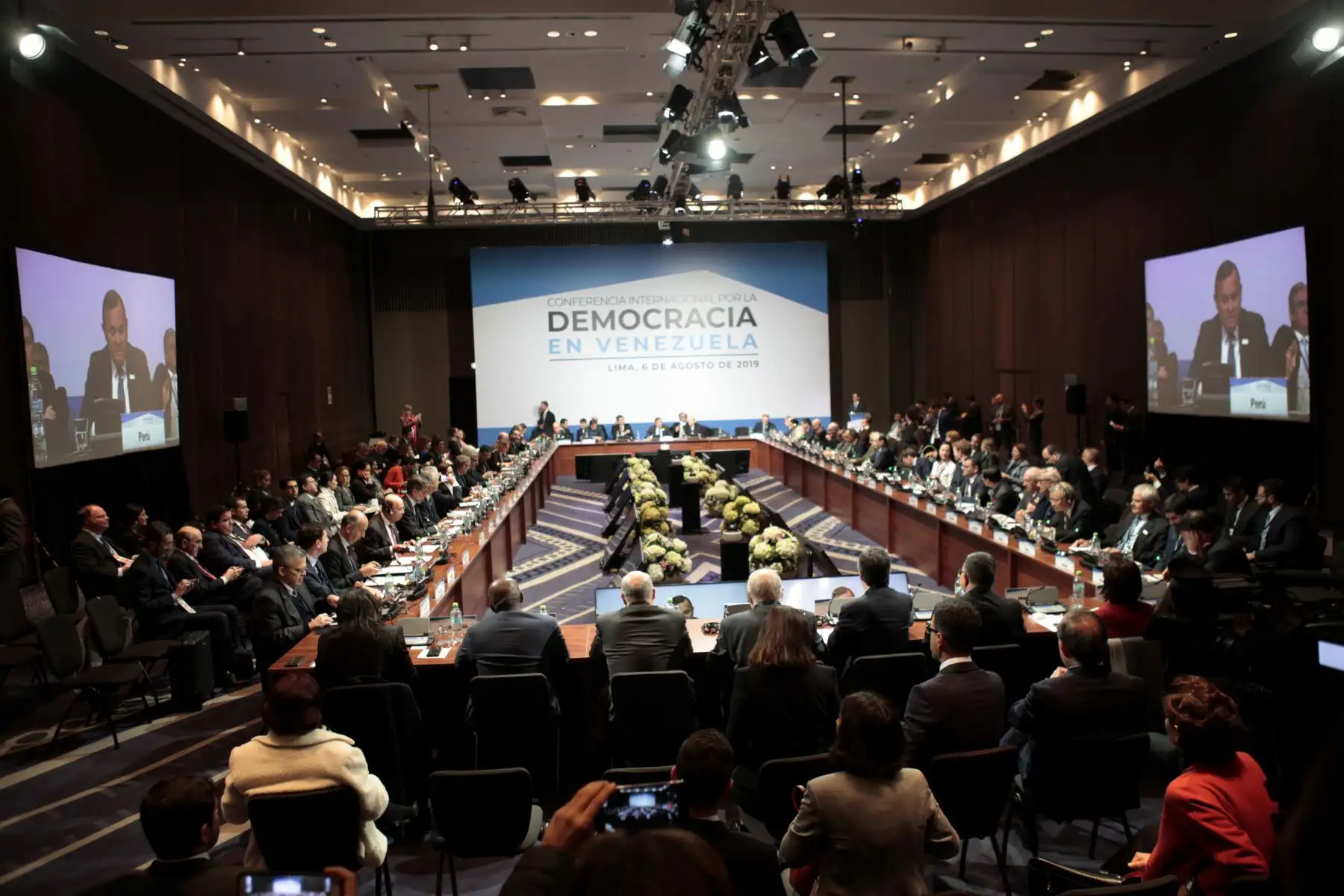 Conferencia Internacional por la Democracia en Venezuela es presidida por el Canciller Nestor Popolizio. Foto: ANDINA/Miguel Mejía