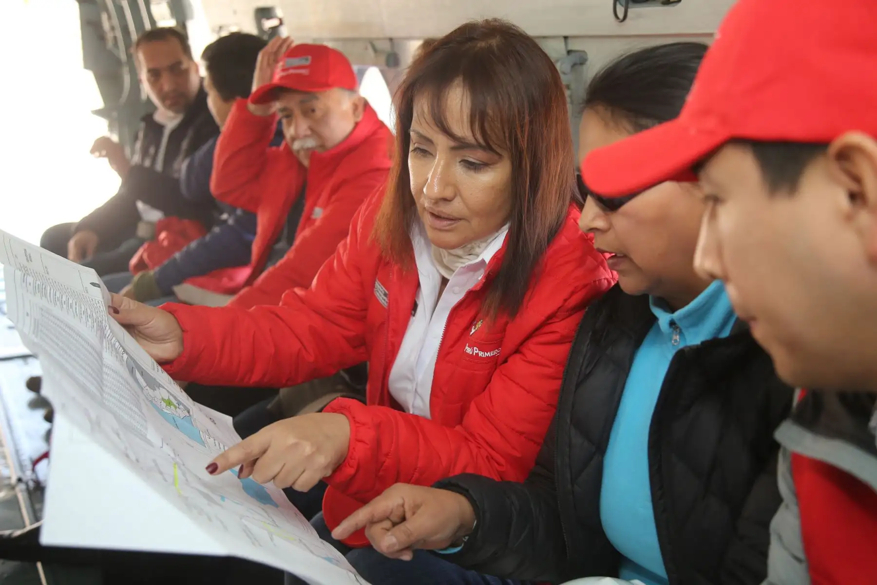 Titular de Transportes y Comunicaciones , María Jara Risco Supervisa los trabajos de remoción de tierras del Primer Aeropuerto Verde del Perú  en Chinchero - Cusco.
Foto:MTC