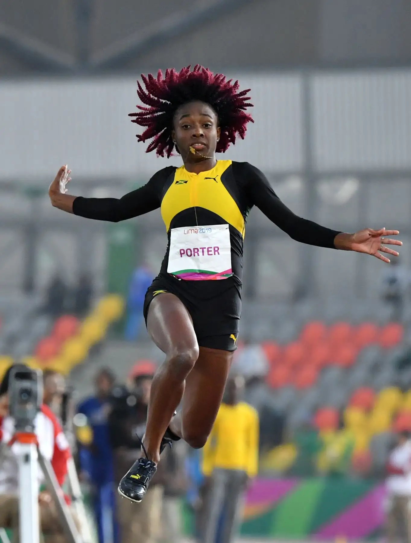 Chanice Porter, de Jamaica, compite en la final de salto de longitud femenino de atletismo en los Juegos Panamericanos de Lima 2019.
Foto: AFP