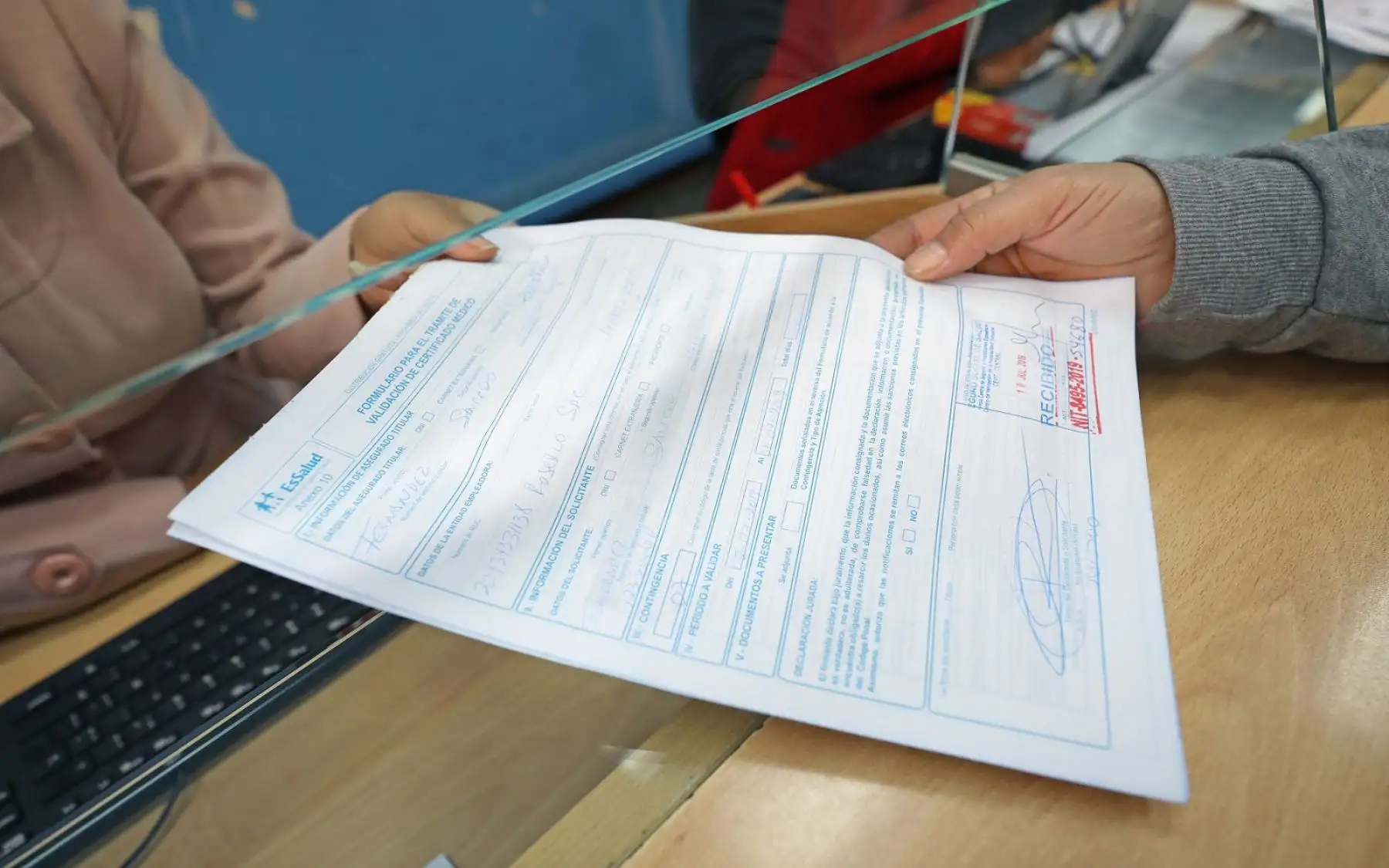 EsSalud validará certificados médicos por maternidad que excedan plazo de presentación oto: EsSalud