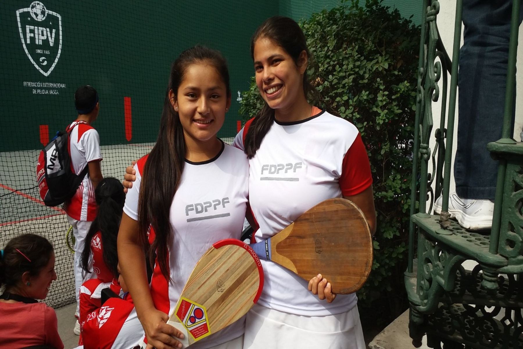 Jessenia Bernal y Mía Rodríguez lucharán por la medalla de bronce ante Argentina. Twitter