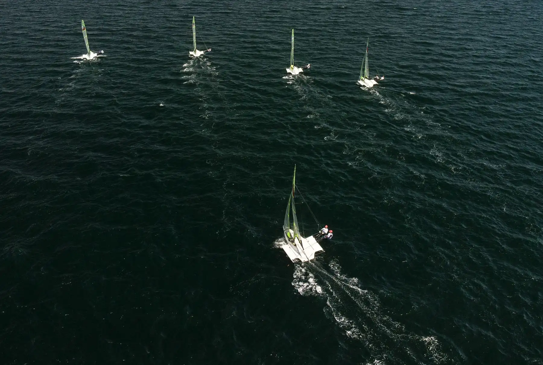 Bahía de Paracas, Vista aérea en el Skiff Masculino Series de Apertura Carrera 11 Navegando en los Juegos Panamericanos Lima 2019.Foto:Lima 2019
