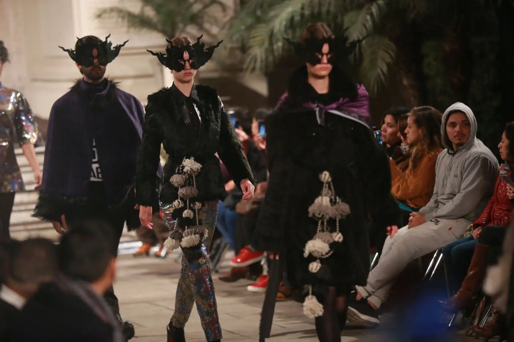 Desfile de indumentaria inspirada en la cultura peruana con los ganadores de uno de los proyectos culturales que convocó Culturaymi. Foto.ANDINA/ Jhony Laurente