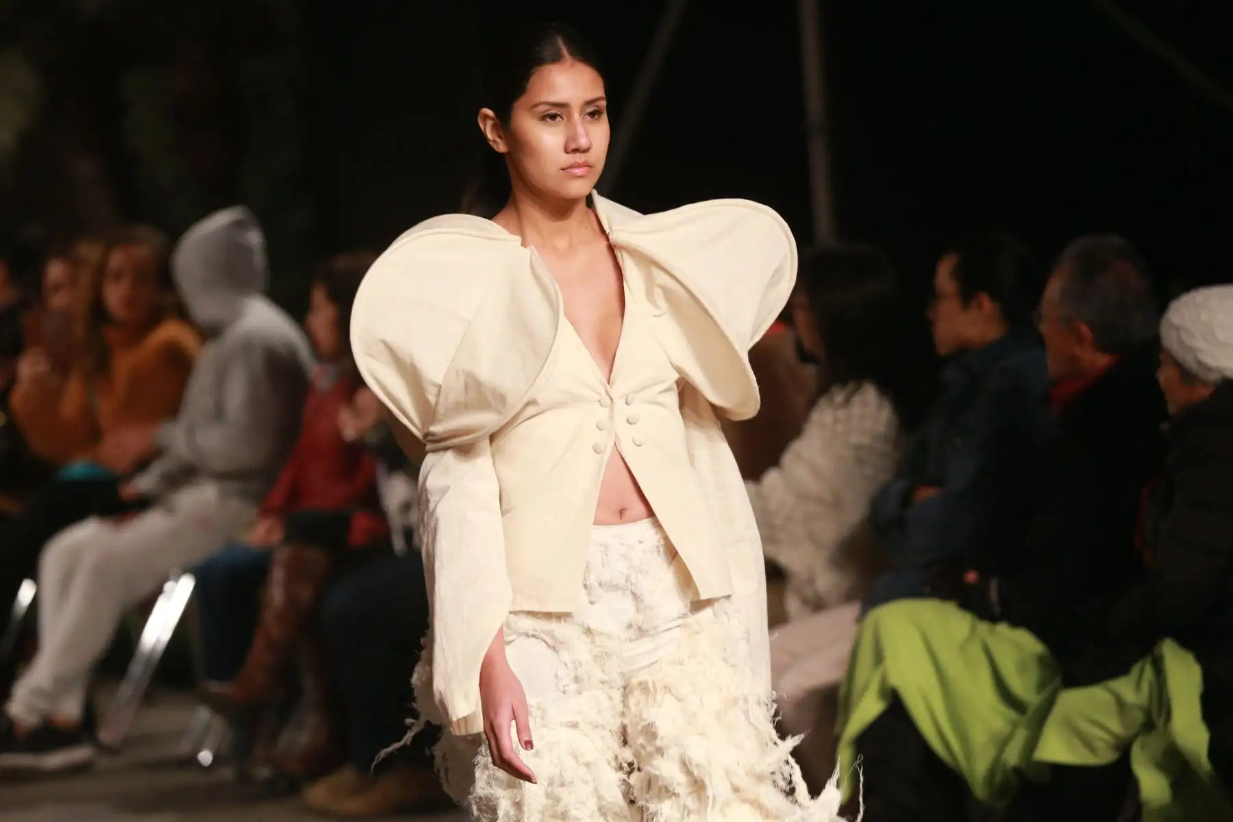 Desfile de indumentaria inspirada en la cultura peruana con los ganadores de uno de los proyectos culturales que convocó Culturaymi. Foto.ANDINA/ Jhony Laurente