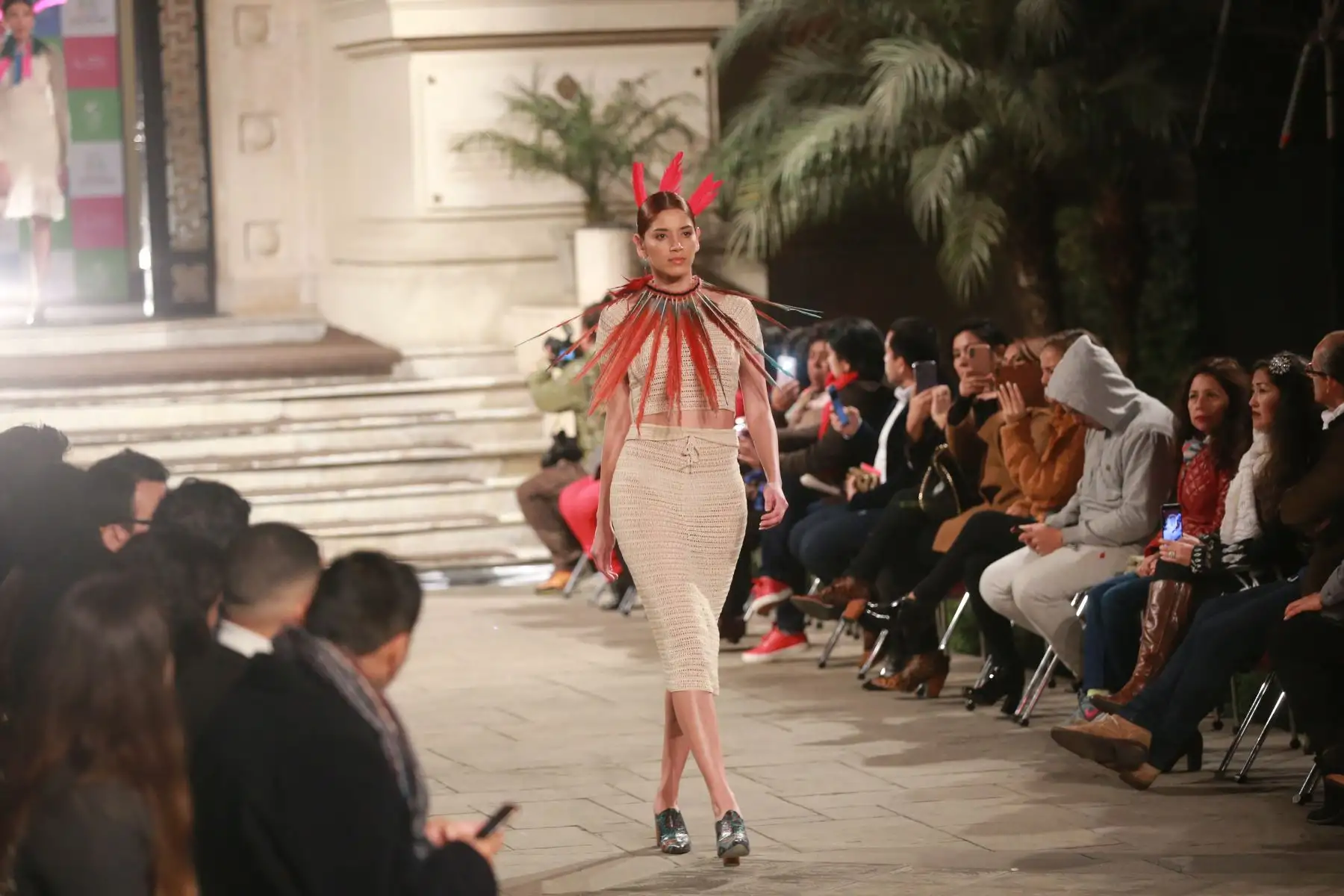 Desfile de indumentaria inspirada en la cultura peruana con los ganadores de uno de los proyectos culturales que convocó Culturaymi. Foto.ANDINA/ Jhony Laurente