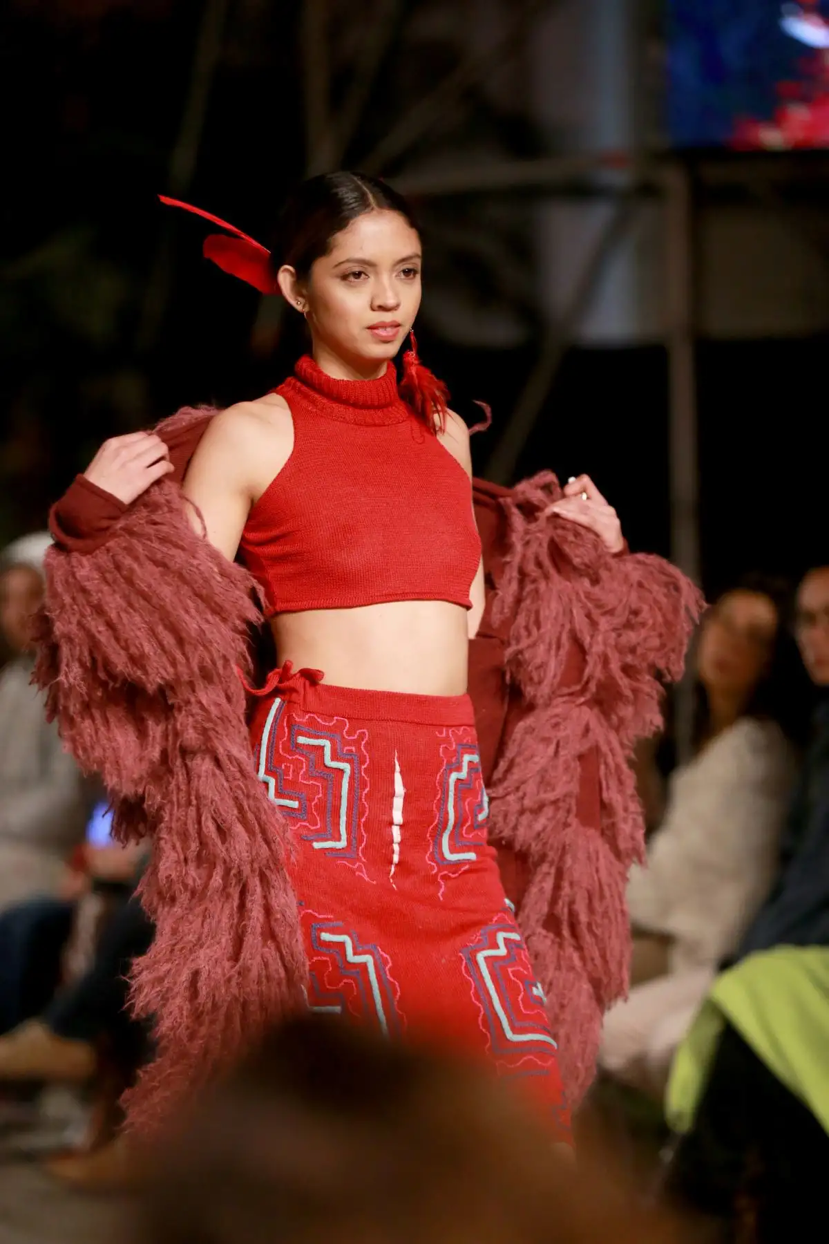 Desfile de indumentaria inspirada en la cultura peruana con los ganadores de uno de los proyectos culturales que convocó Culturaymi. Foto.ANDINA/ Jhony Laurente