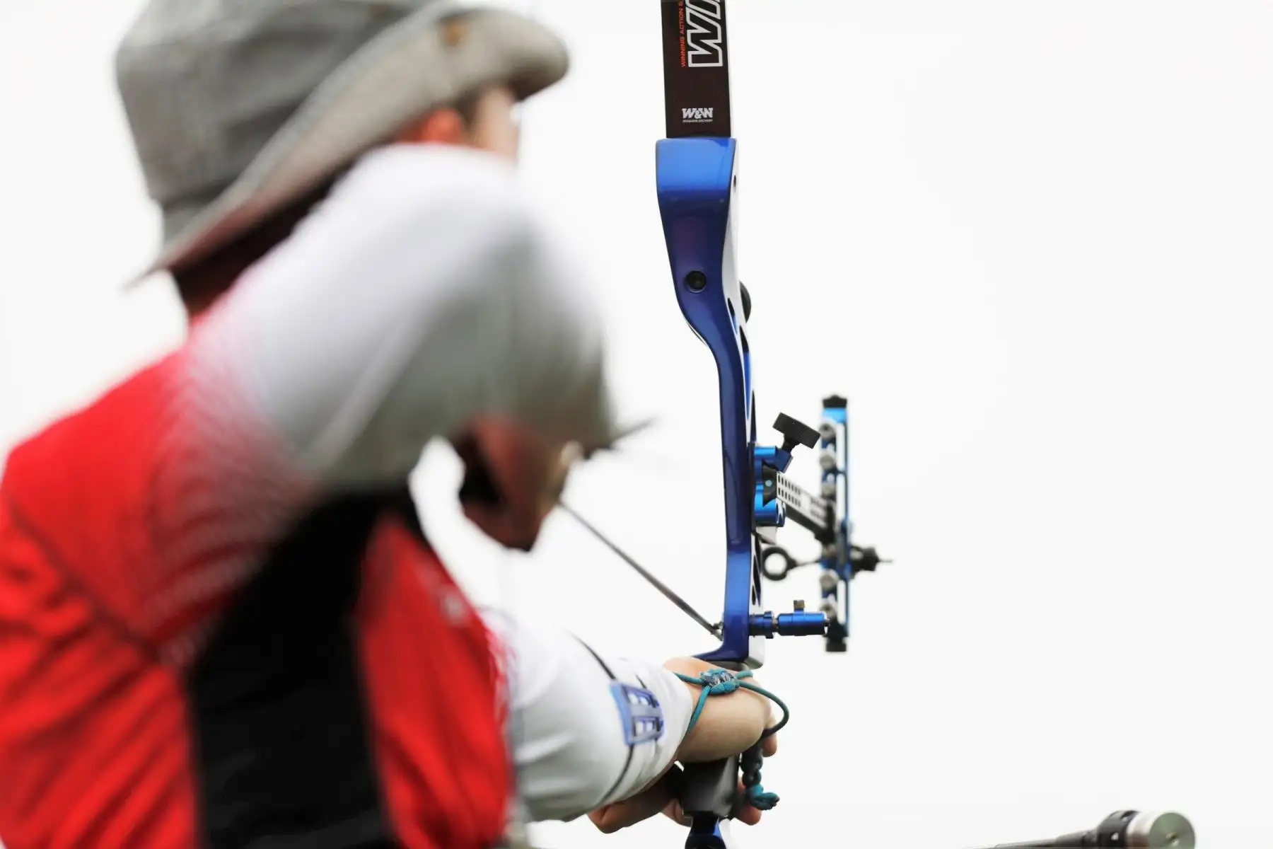 El canadiense Brian Maxwell compite en las preliminares de Tiro con Arco individual masculino, durante los Juegos Panamericanos Lima 2019. EFE