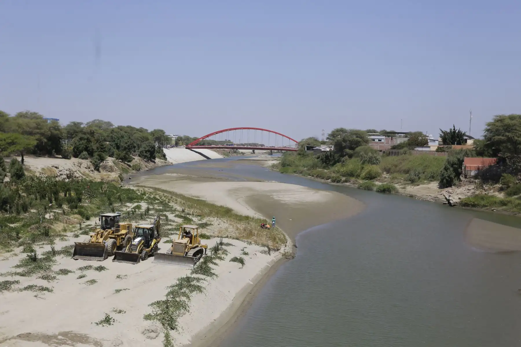 Presidente Vizcarra entrega cheques para el  mejoramiento del Servicio de Protección Contra Inundaciones de Piura y Castilla, Margen Derecha e izquierda del Río Piura. Foto: ANDINA/Prensa Presidencia