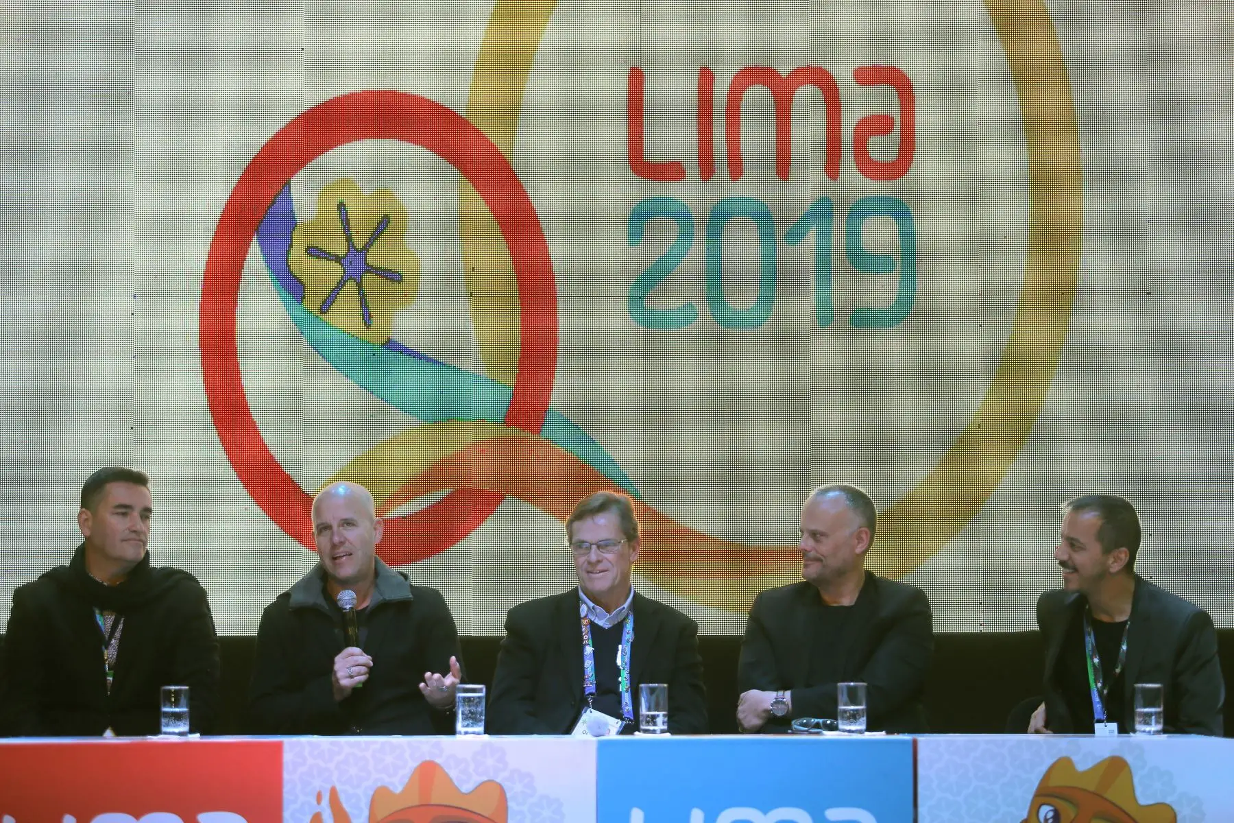 Conferencia de prensa presentando a Gian Marco Zignago como el artista estelar para la clausura de los Juegos Panamericanos Lima 2019. Gian Marco junto a Carlos Neuhaus director ejecutivo de los juegos, Nikos Lagousakos y Francisco Negrín.
Foto: ANDINA/David Huamaní