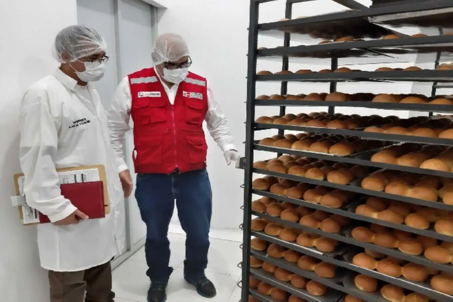 A fin de mejorar los procesos de entrega de alimentos a los diferentes colegios de Lambayeque, el Ministerio de Desarrollo e Inclusión Social (Midis), a través del Programa Nacional de Alimentación Escolar Qali Warma, capacitó al personal de las empresas proveedoras del servicio alimentario en dicha región.