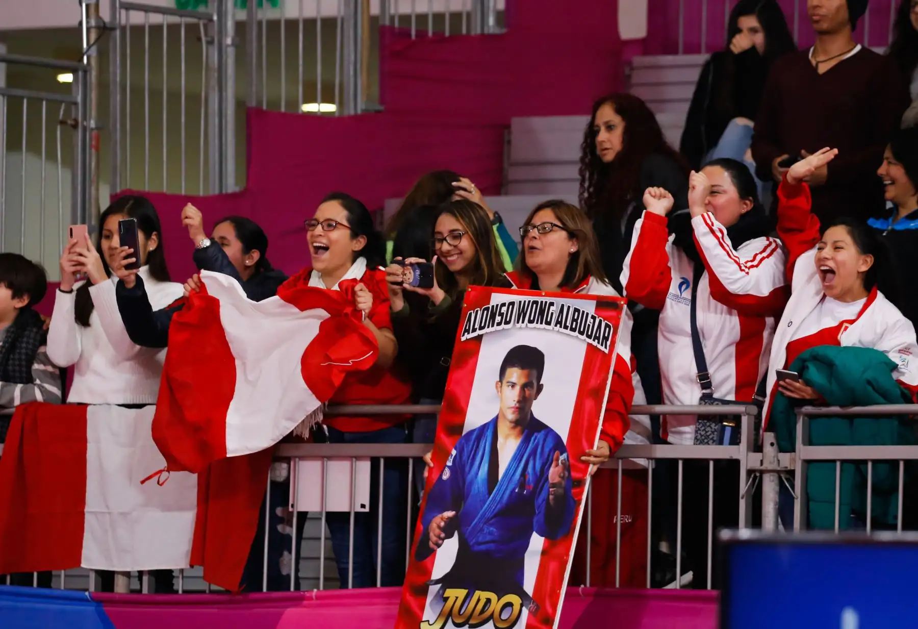 El peruano Alonso Wong celebra después de derrotar al mexicano Eduardo Araujo en los Juegos Panamericanos de Lima 2019 Judo Masculino -73 kg Semifinal Foto:ANDINA/Lima 2019