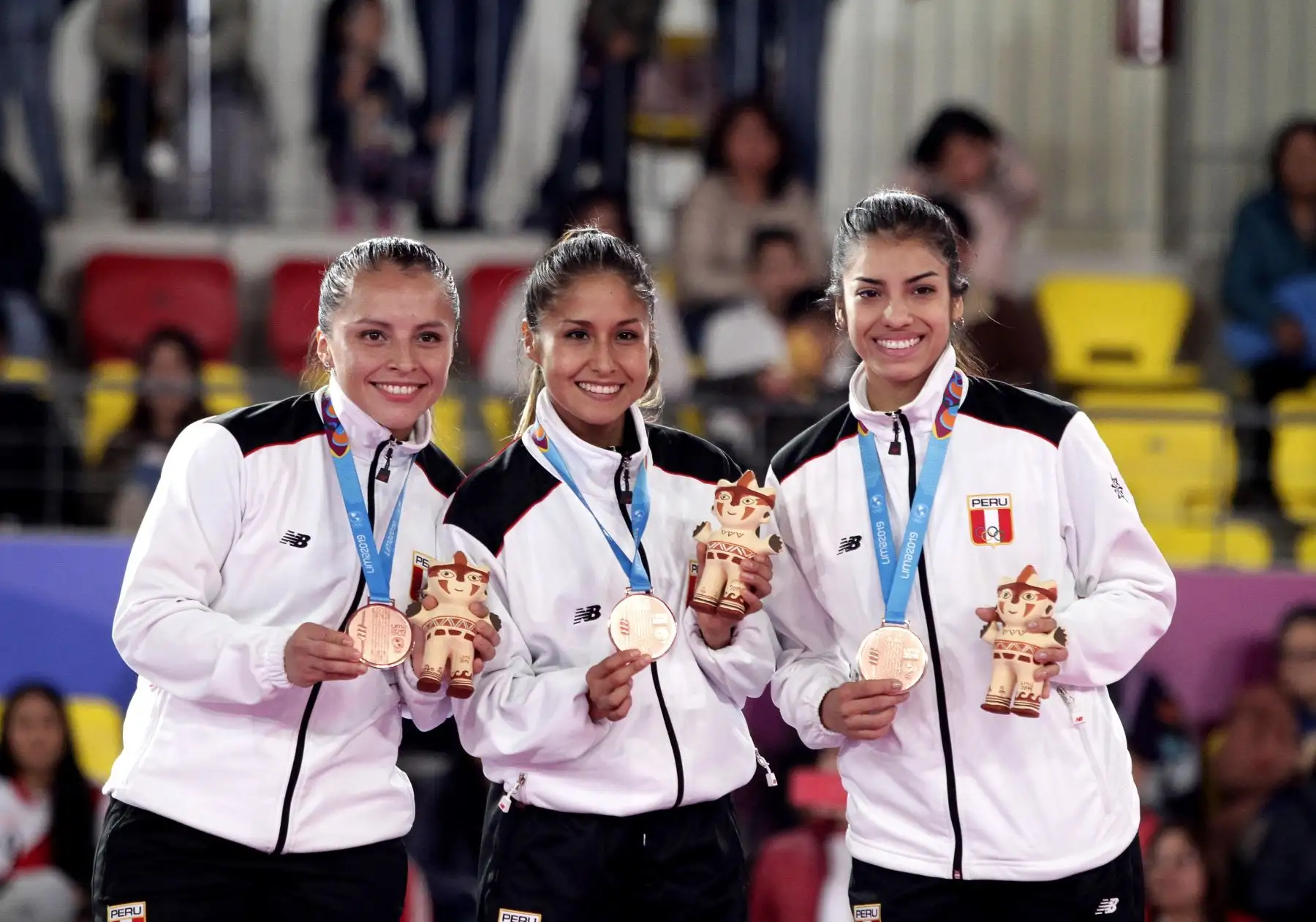 El tridente peruano conformada por Saida Salcedo, Andrea Almarza y Sol Romaní ganaron medalla de bronce, en la modalidad Kata por equipos, en Lima 2019.Foto.ANDINA/Lima 2019