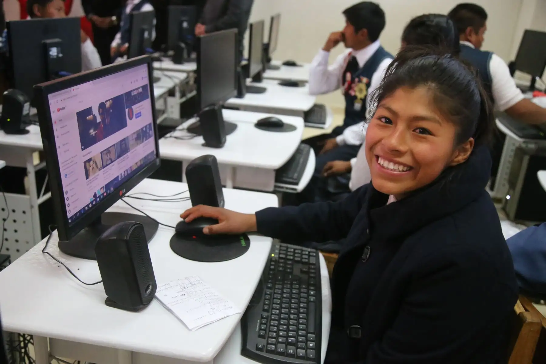 Presidente Martín Vizcarra y la ministra María Jara dieron inicio a  proyecto de Conectividad Digital , Internet de Alta Velocidad en Apurímac proyecto regional que permite llevar internet de alta velocidad a 143 mil apurimeños de 285 localidades.
Foto: MTC