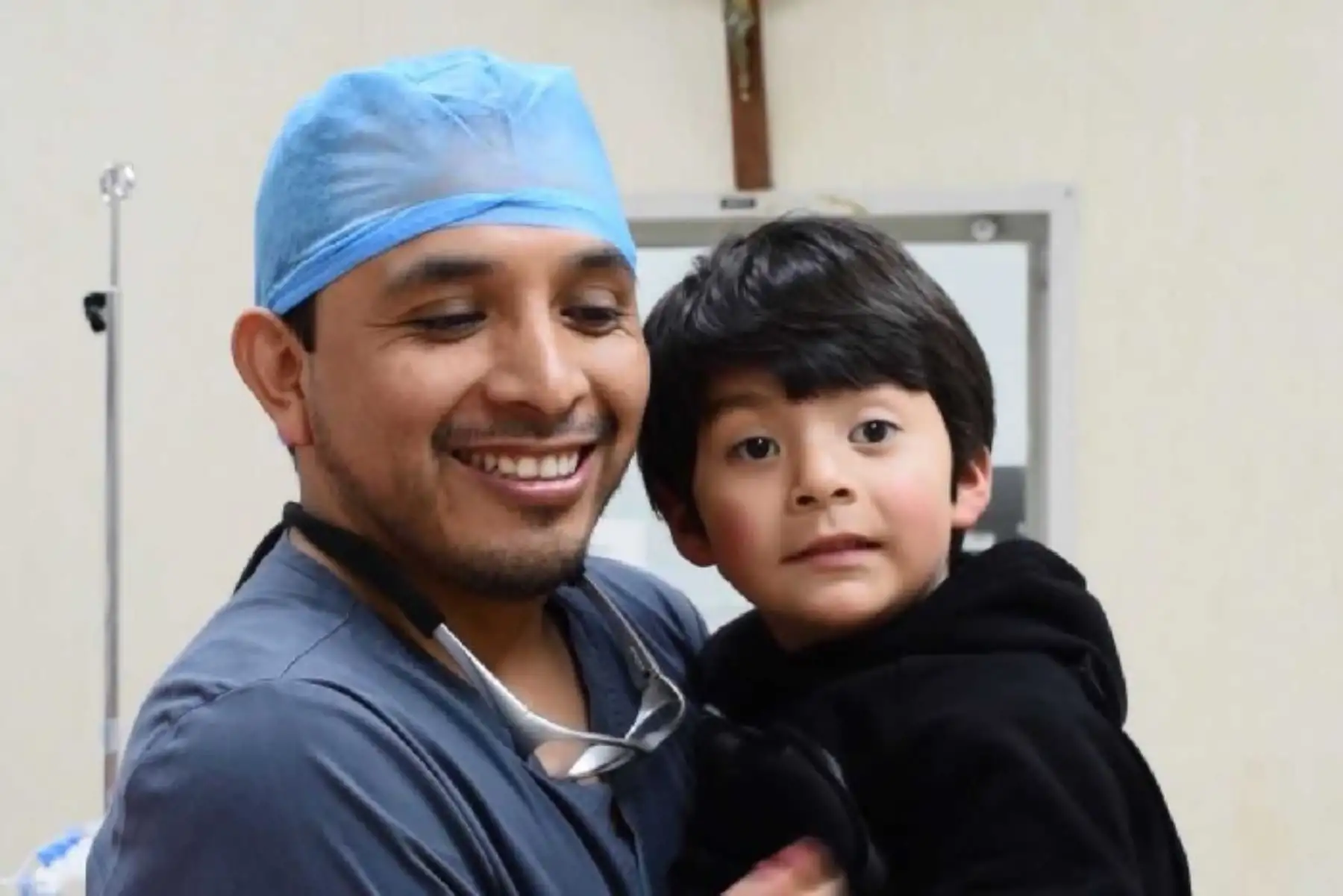Un niño cusqueño, que presentaba un mal congénito en el corazón, fue intervenido exitosamente por especialistas del Seguro Social de Salud (EsSalud), quienes le aplicaron una técnica operatoria altamente especializada que corrigió la arritmia cardíaca (palpitaciones rápidas) que lo aquejaba.