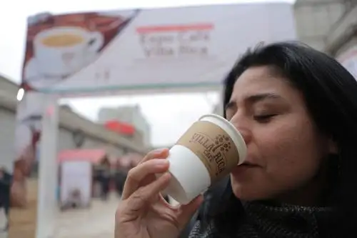 En el Día del Café Peruano, el Ministerio de Agricultura y Riego (Minagri) exhortó a la población a consumir más este producto bandera y lograr que, al año 2021, el consumo aumente a un kilo y medio por persona. ANDINA/Archivo