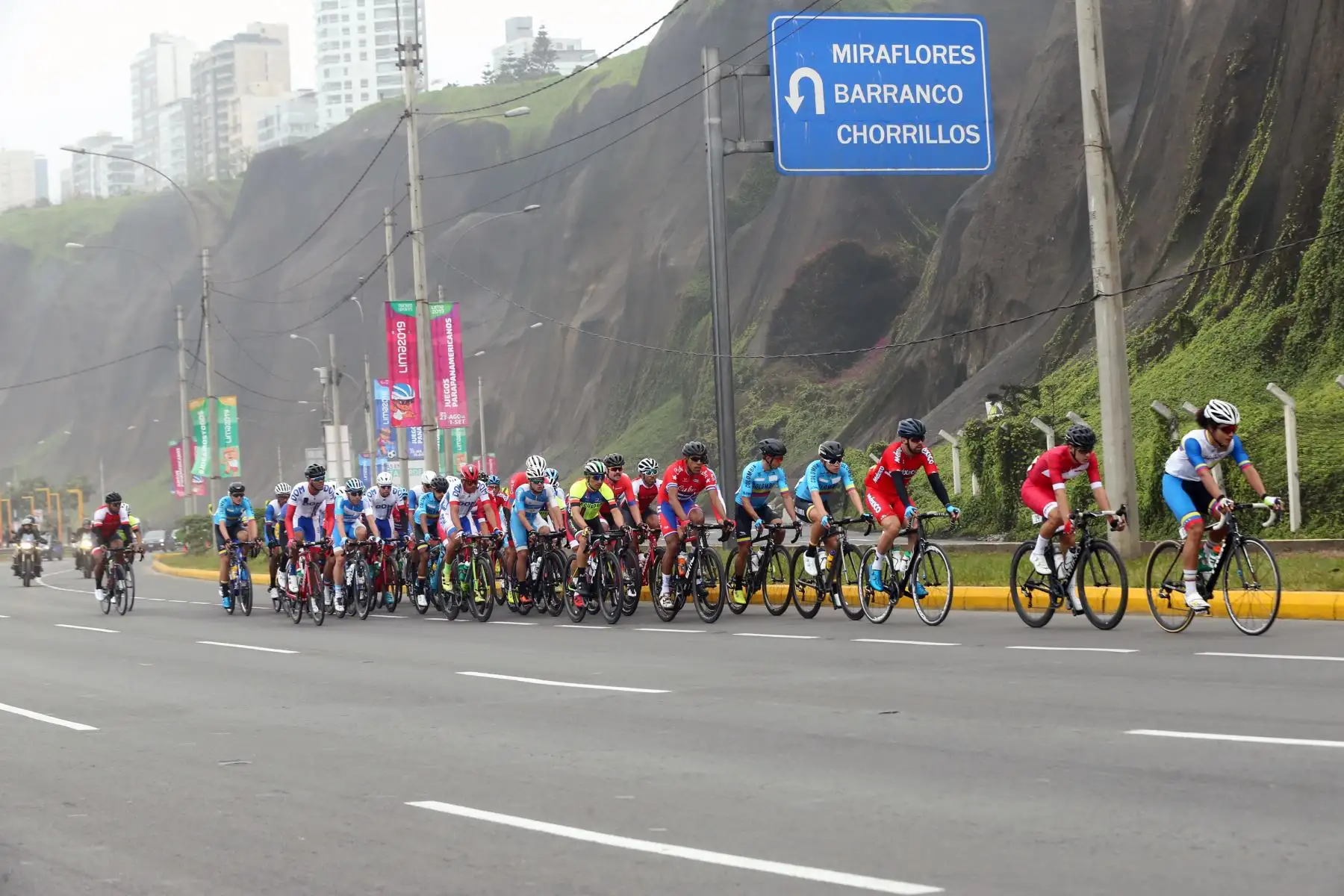 Lima 2019:  competencia de ciclismo en la costa verde final  Foto: ANDINA/Norman Córdova