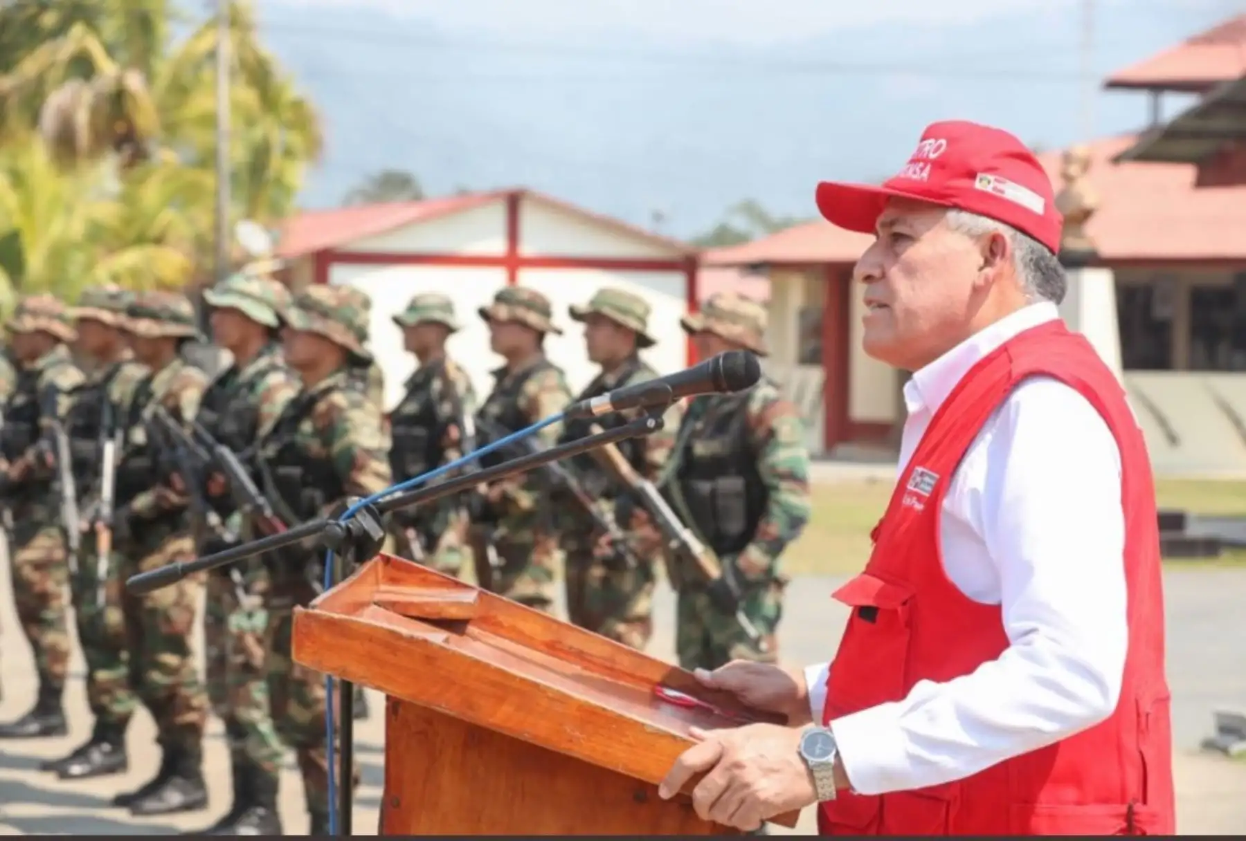 Ministro de Defensa, Jorge Moscoso, ratifica compromiso de pacificar el Vraem.
