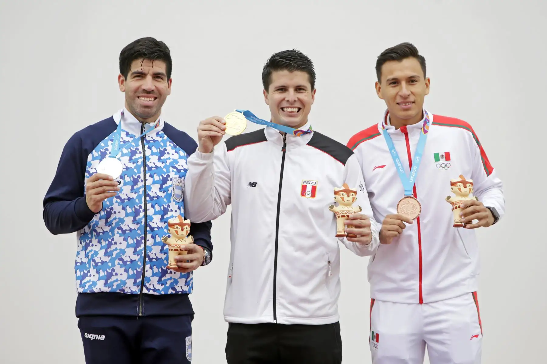 El deportista nacional, Kevin Martínez obtuvo la medalla de oro en frontón, sumando la décima que nuestra delegación  en los Juegos Panamericanos Lima 2019. Foto: ANDINA/ LIMA 2019