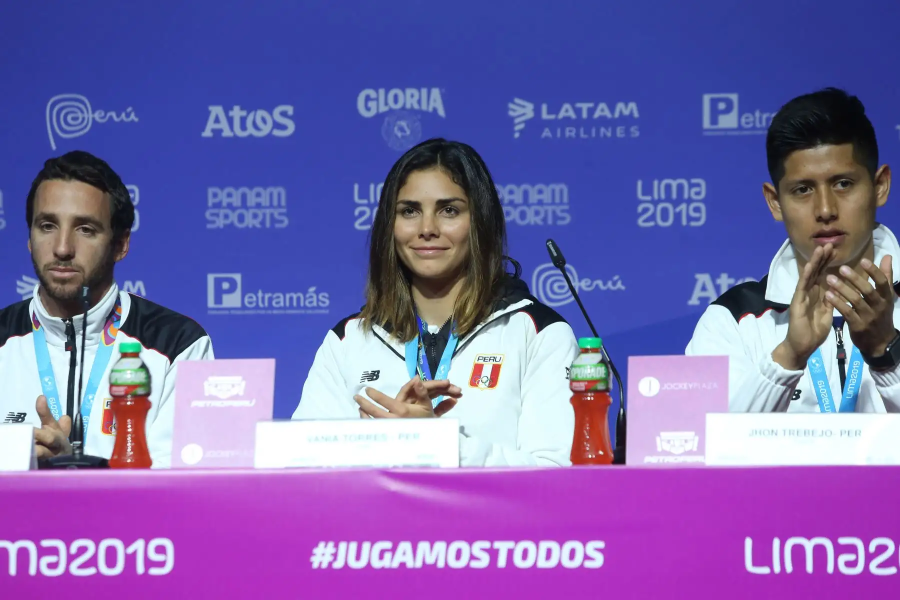 Conferencia de prensa de Lucca Mesinas 
( Perú) en Surf, Vania Torres ( Perú) en Surf  y El equipo peruano de kata masculino conformado por John Trebejo, Oliver Del Castillo y Carlos Lam.
Foto: ANDINA/Eddy Ramos