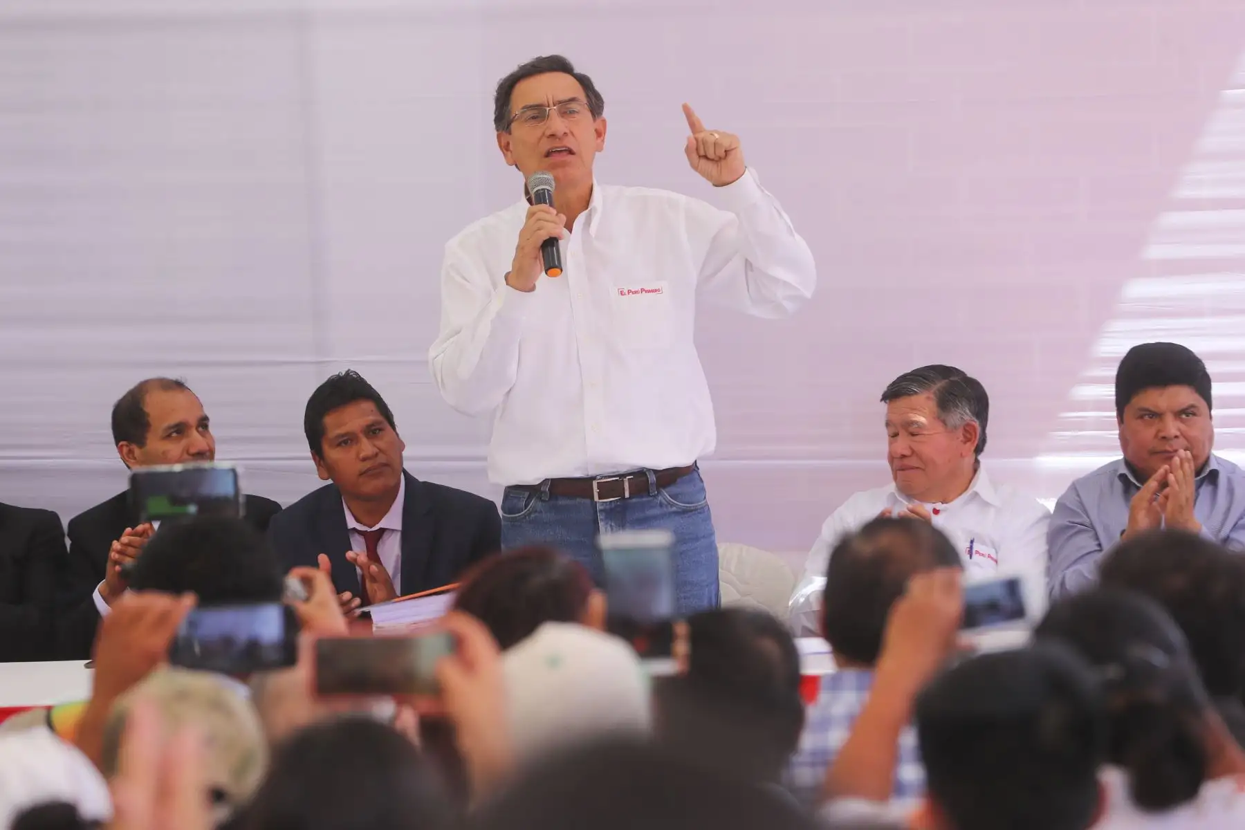 En el marco de las obras de reconstrucción, el Presidente de la República Martín Vizcarra en Santa Rosa de Quives, provincia de Canta, inauguró la vía de acceso a Huaraví.
Foto: ANDINA/Prensa Presidencia