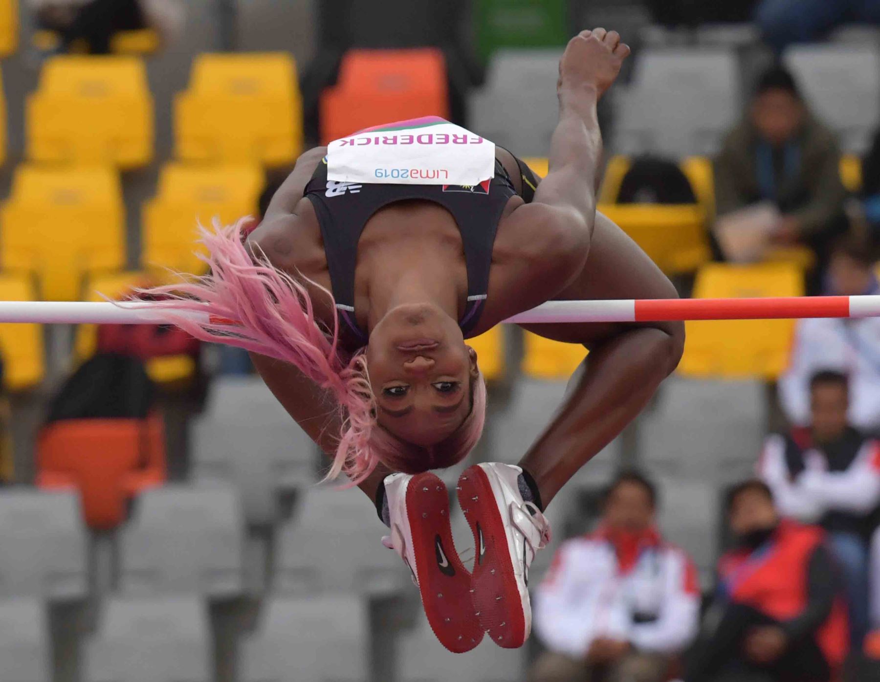Priscilla Frederick de Antigua y Barbuda compite en la final de salto de altura femenino de atletismo durante los Juegos Panamericanos de Lima 2019. AFP